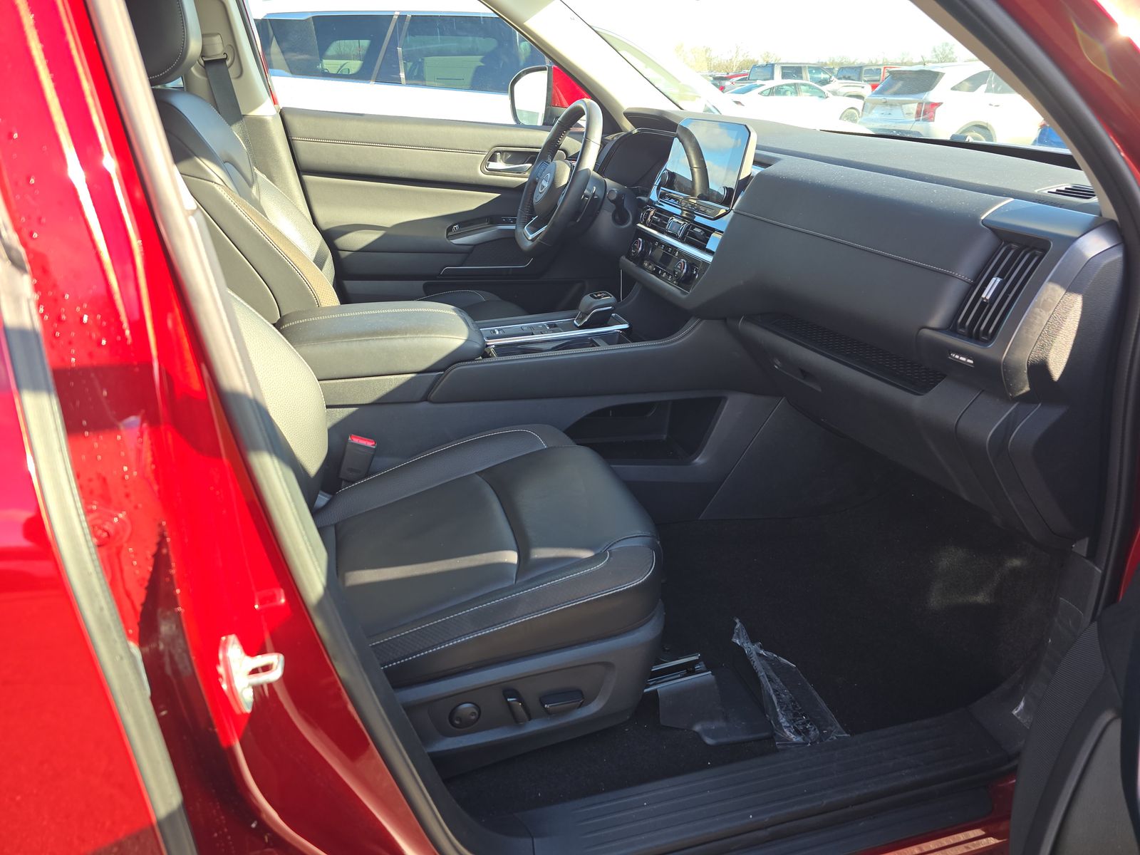 2024 Nissan Pathfinder SL FWD