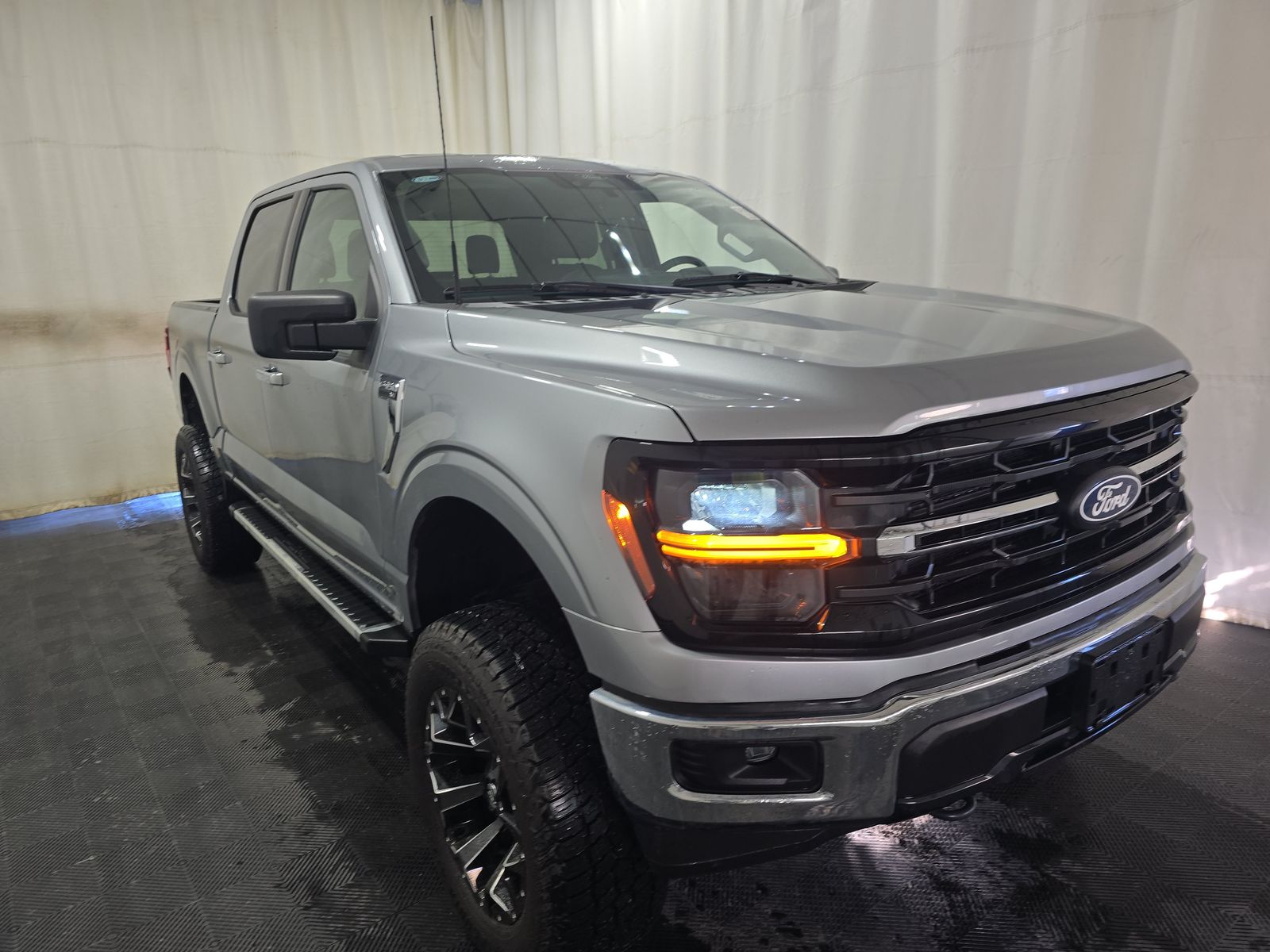 2025 Ford F-150 XLT AWD