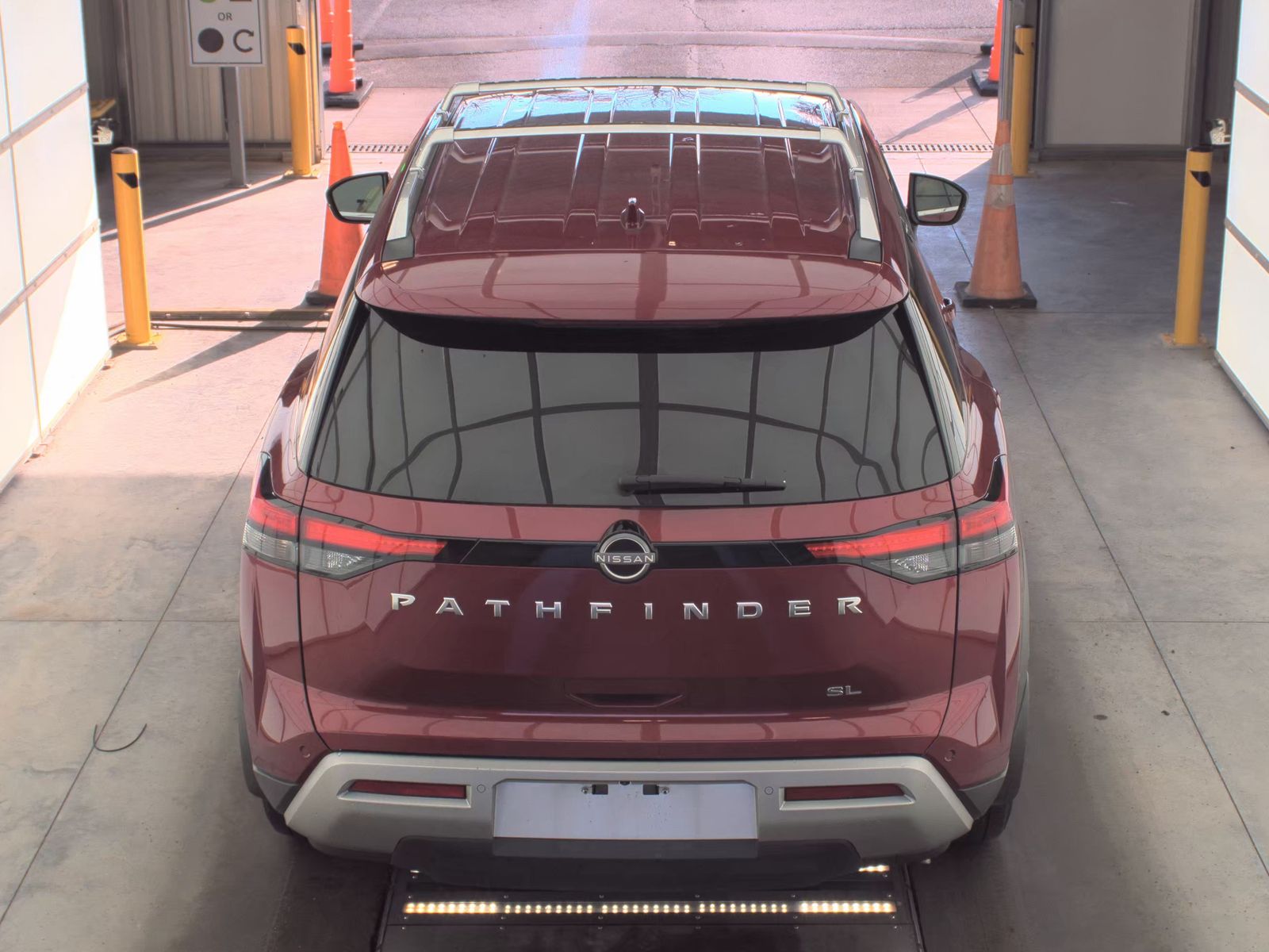 2024 Nissan Pathfinder SL FWD