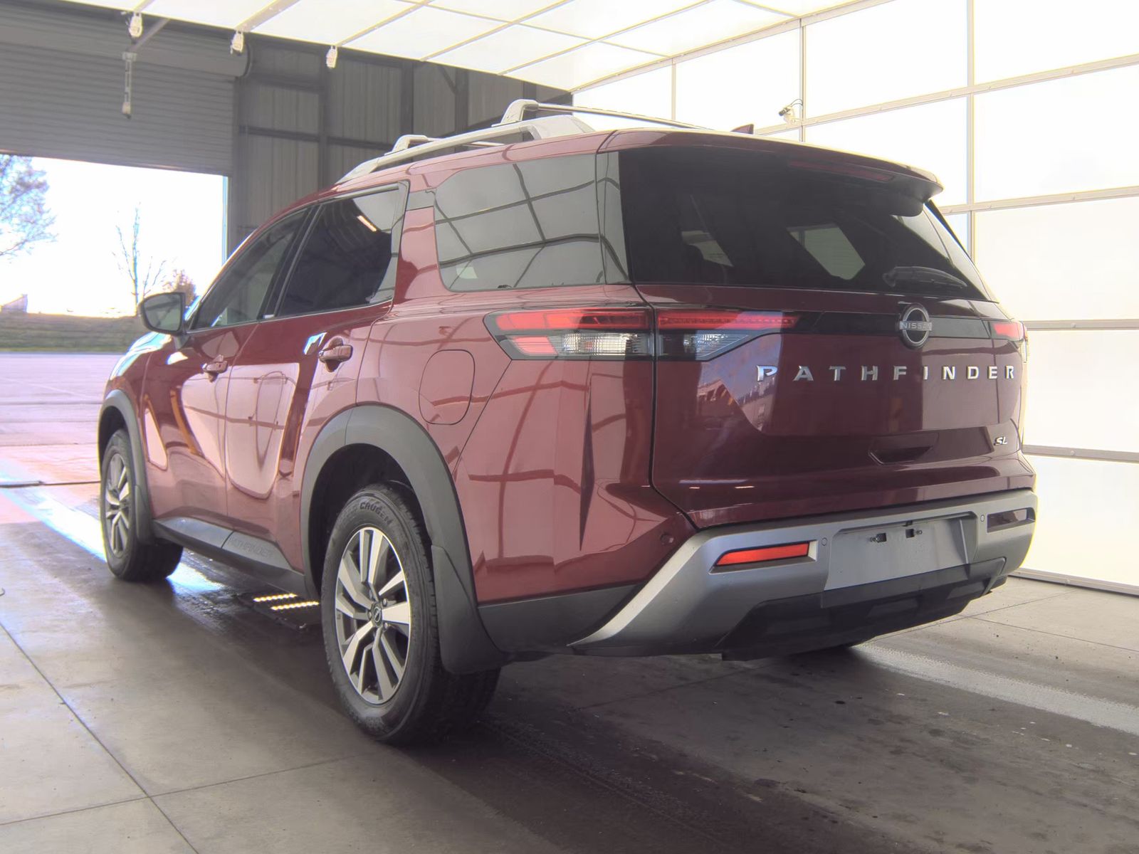 2024 Nissan Pathfinder SL FWD