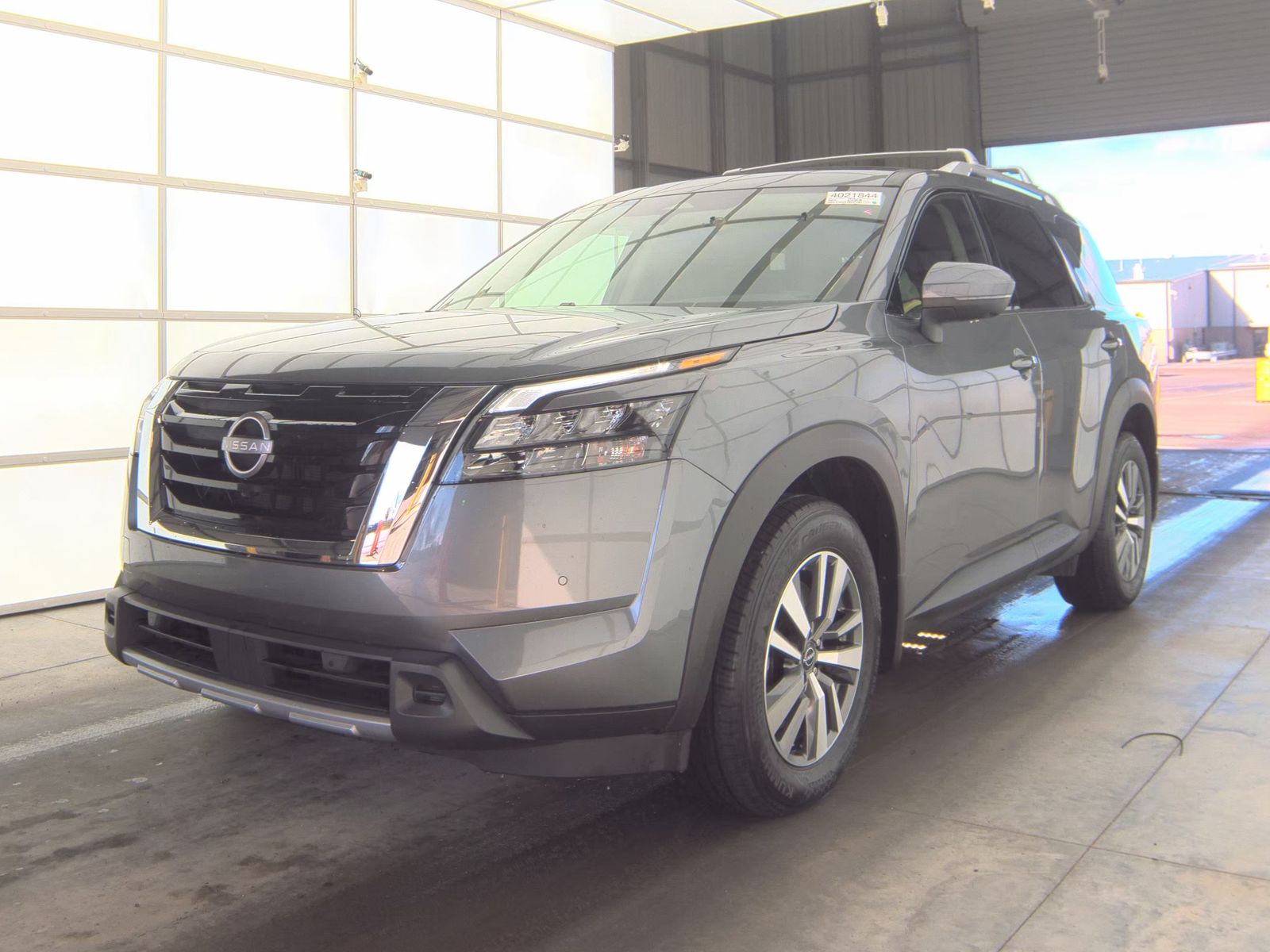 2025 Nissan Pathfinder SL AWD