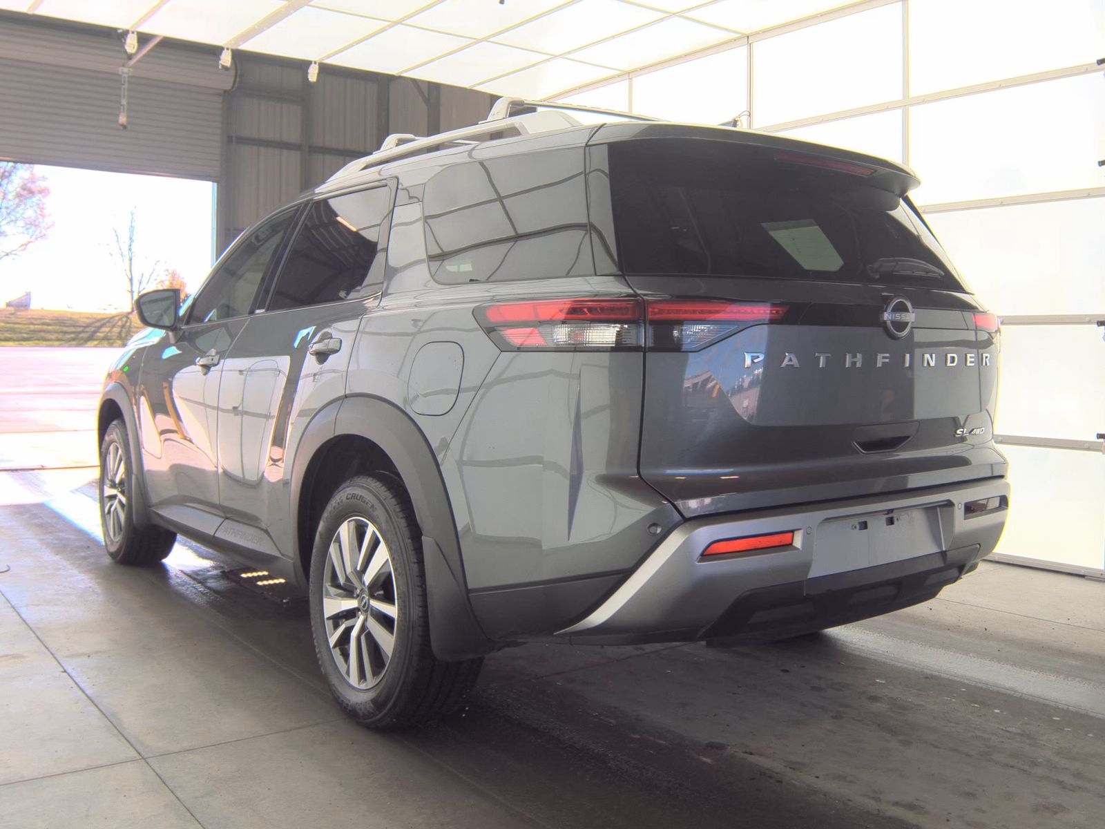 2025 Nissan Pathfinder SL AWD