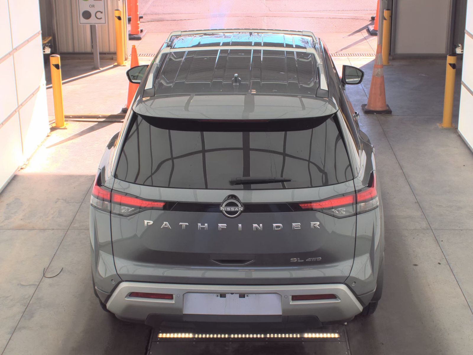 2025 Nissan Pathfinder SL AWD