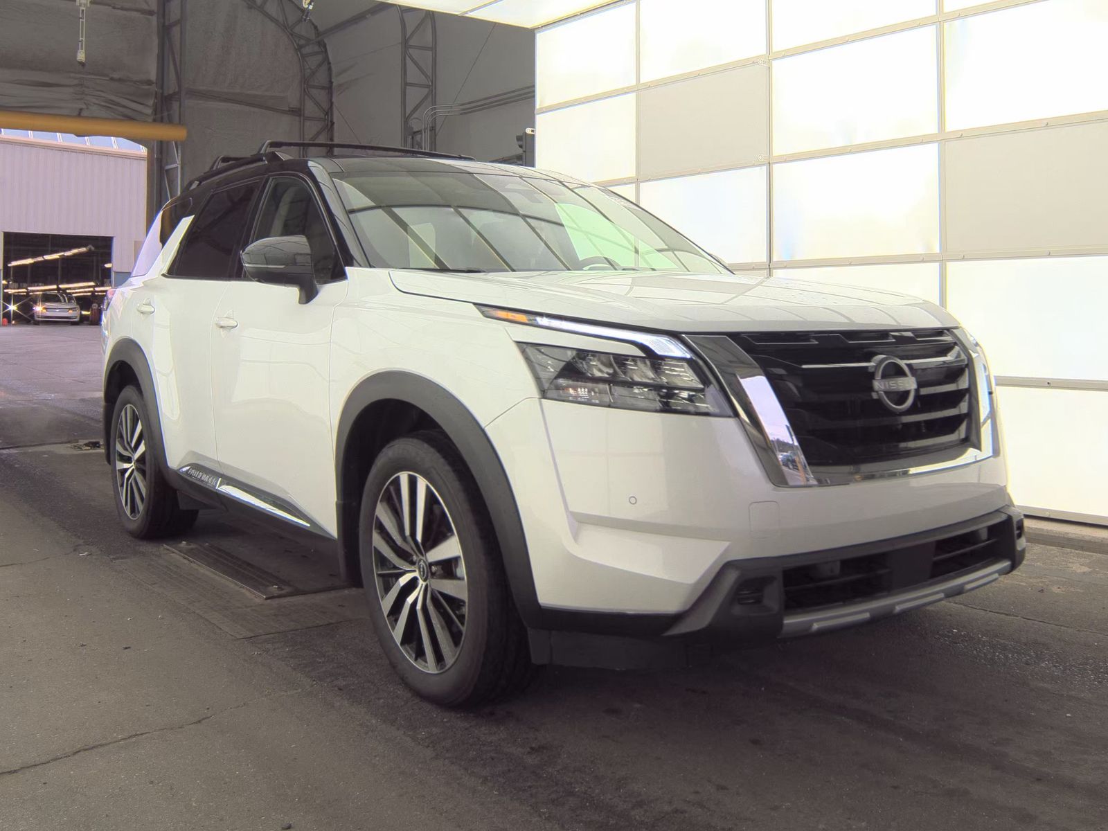 2025 Nissan Pathfinder Platinum AWD