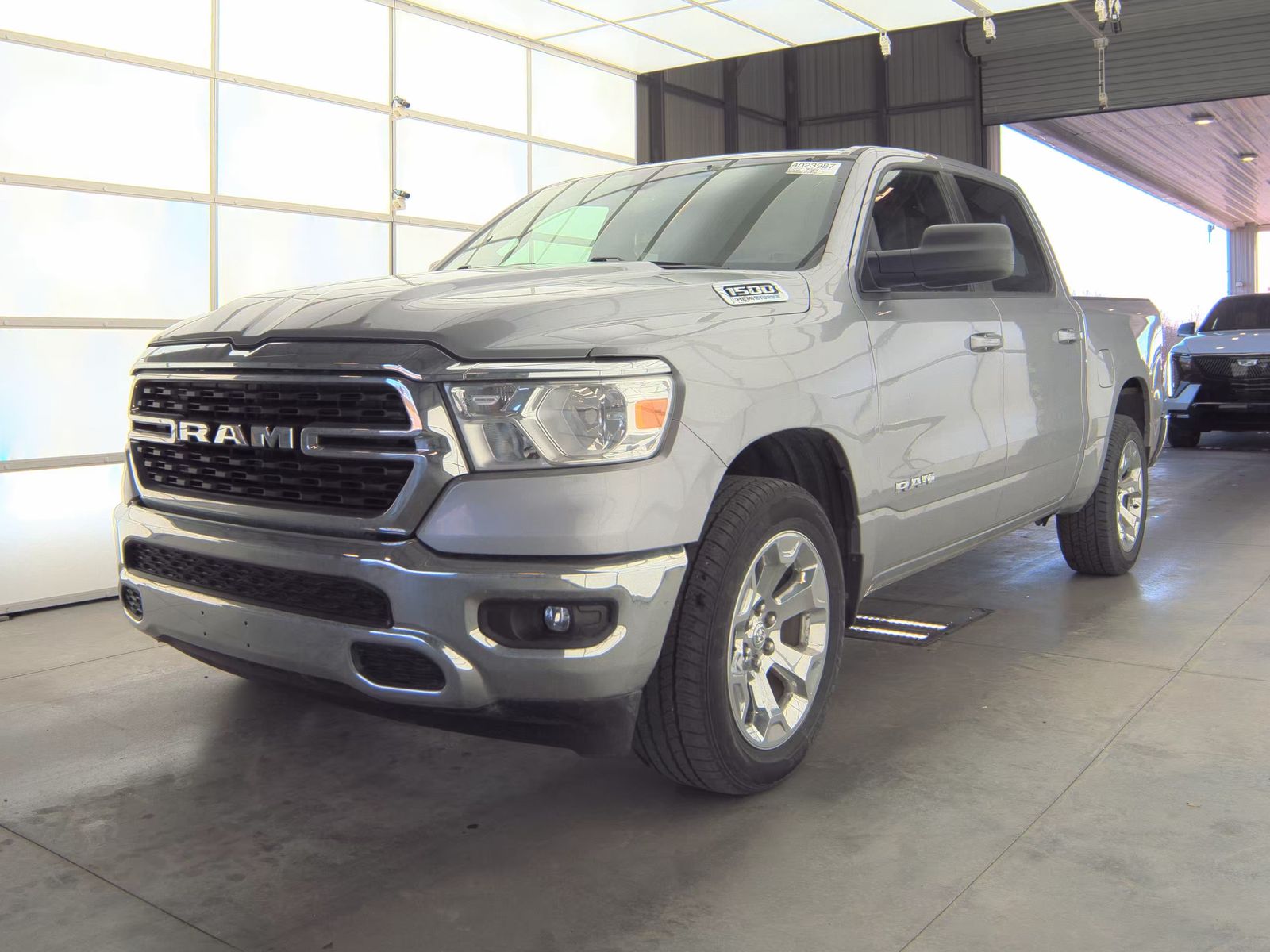 2022 RAM 1500 Big Horn/Lone Star 4x4 Crew Cab 5'7's photo