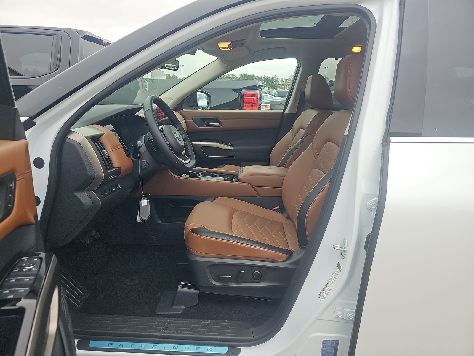 2025 Nissan Pathfinder Platinum AWD