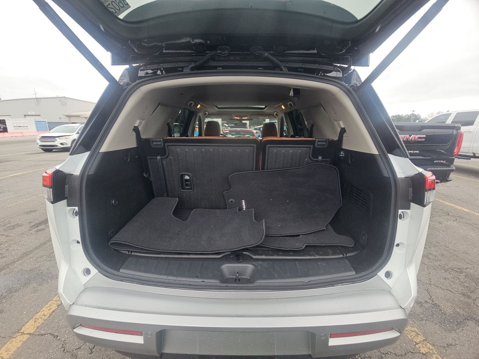 2025 Nissan Pathfinder Platinum AWD