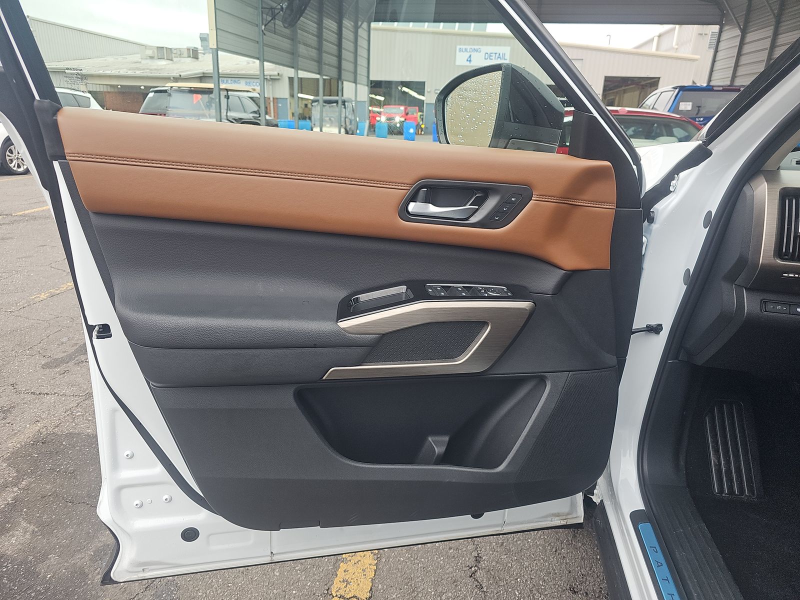 2025 Nissan Pathfinder Platinum AWD