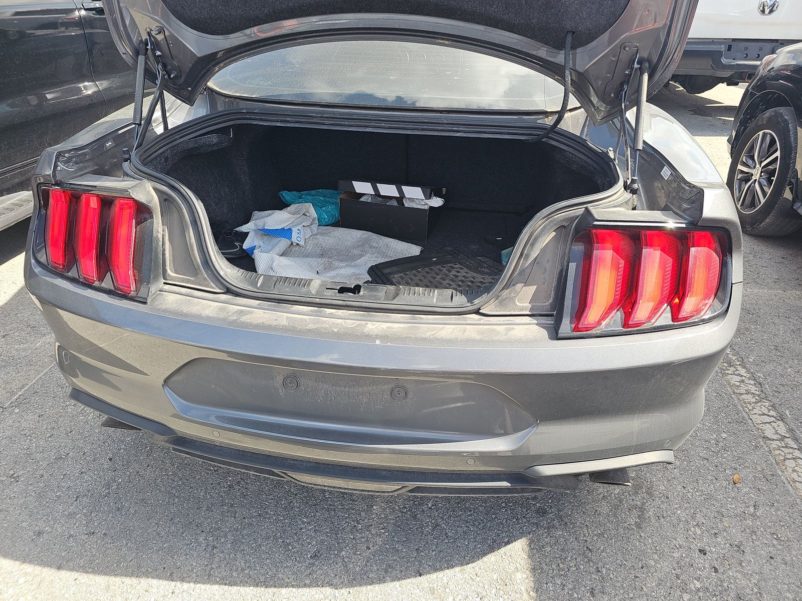 2021 Ford Mustang EcoBoost RWD