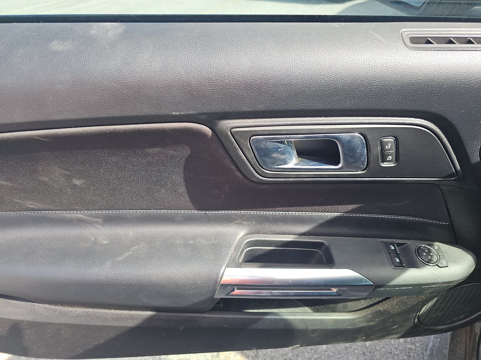 2021 Ford Mustang EcoBoost RWD