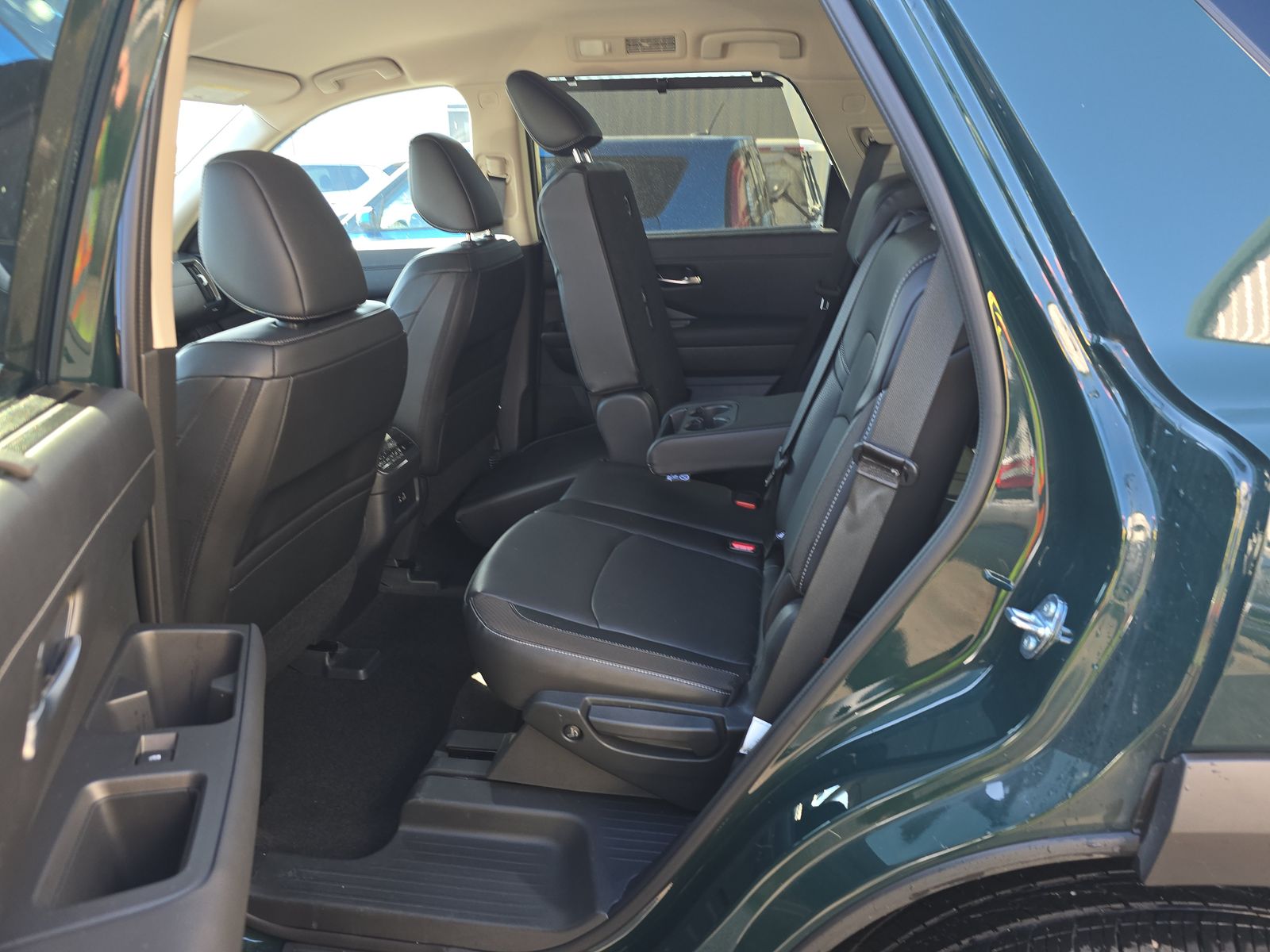 2025 Nissan Pathfinder SL AWD