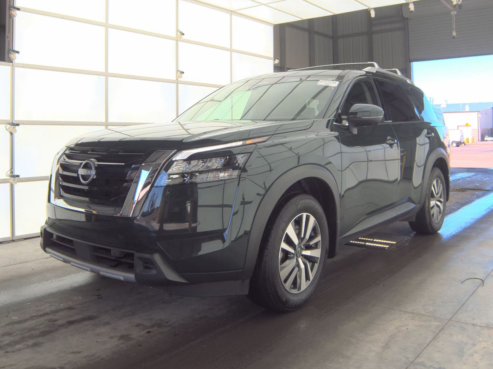 2025 Nissan Pathfinder SL AWD