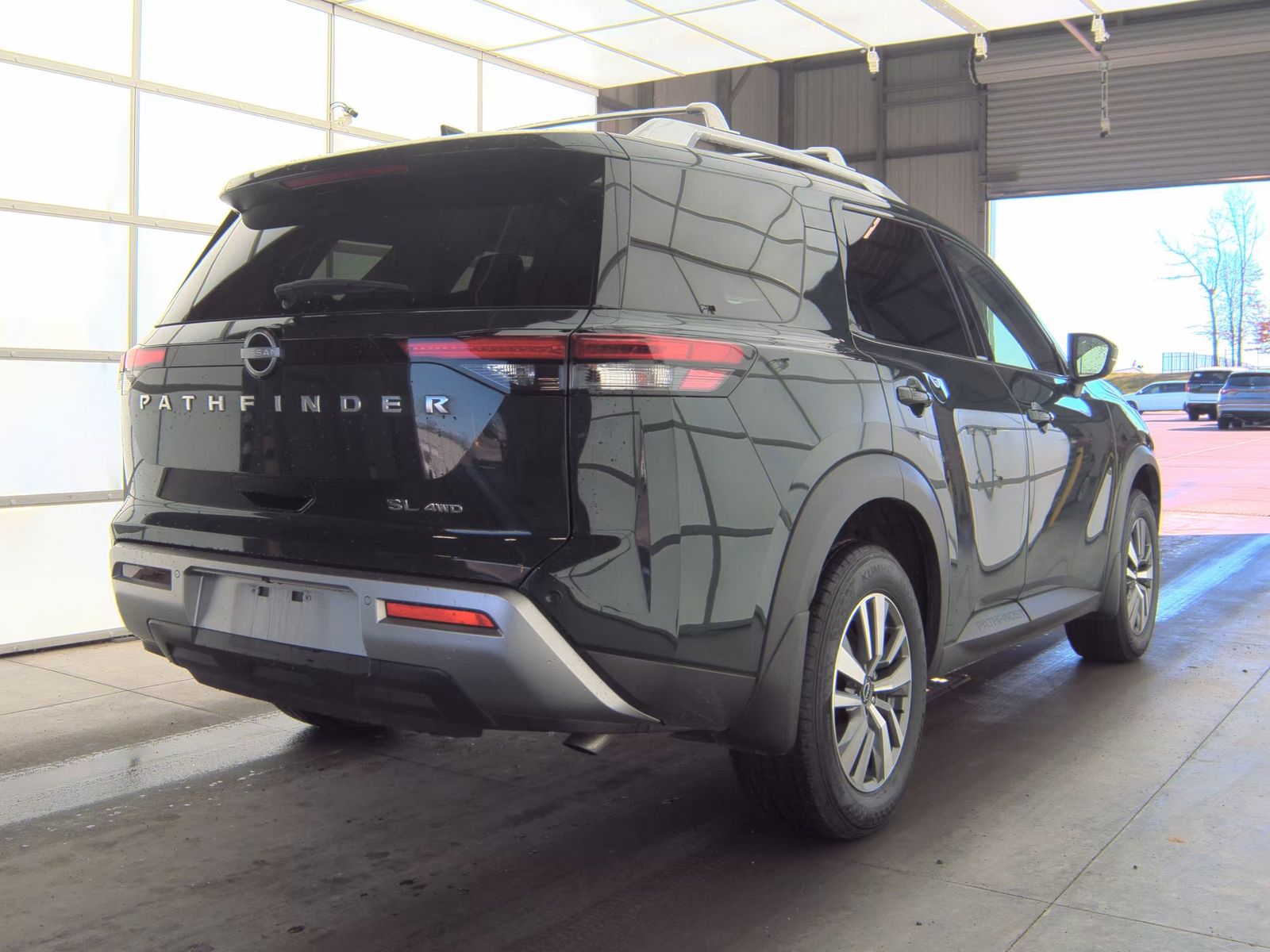 2025 Nissan Pathfinder SL AWD