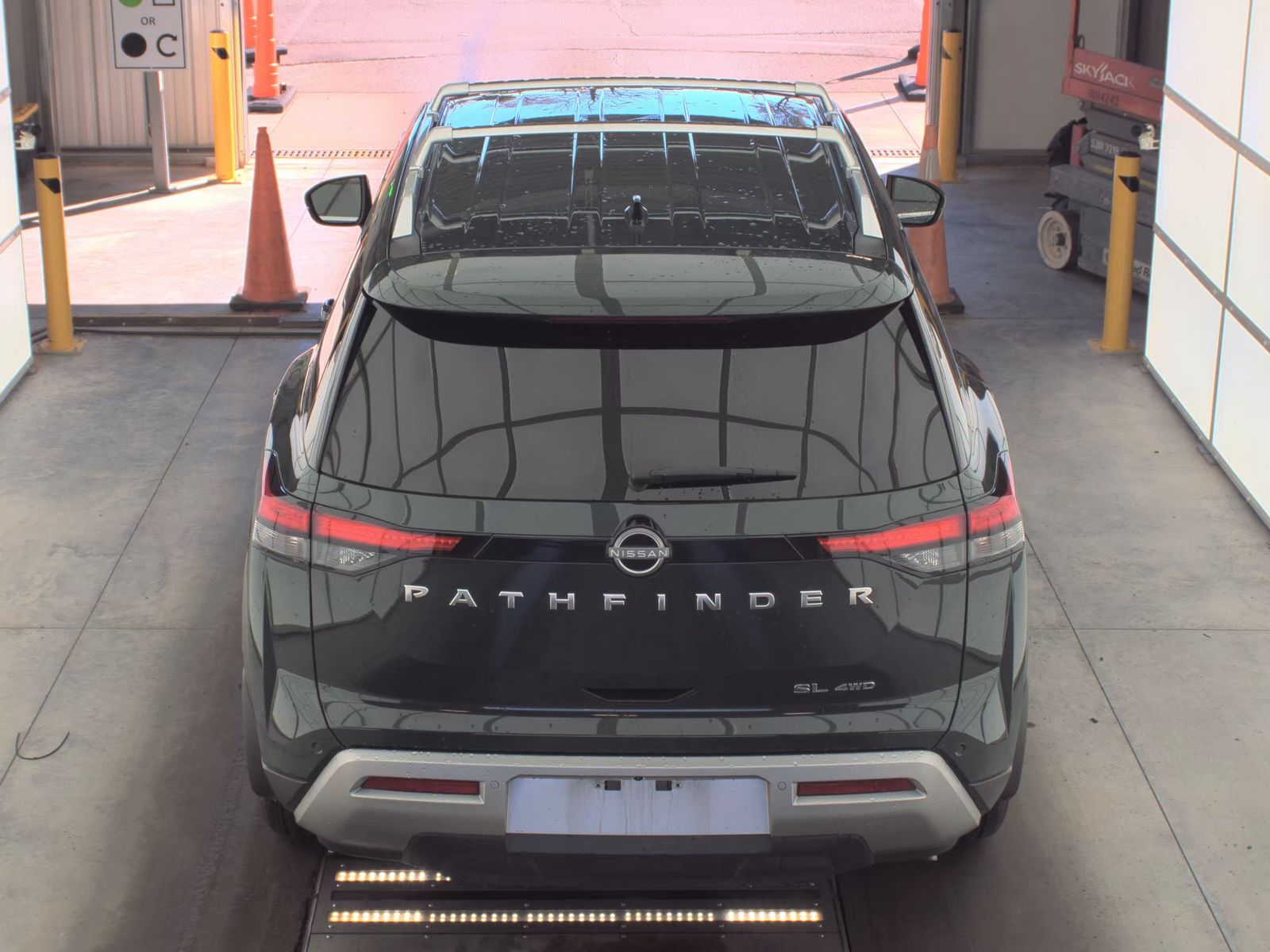 2025 Nissan Pathfinder SL AWD