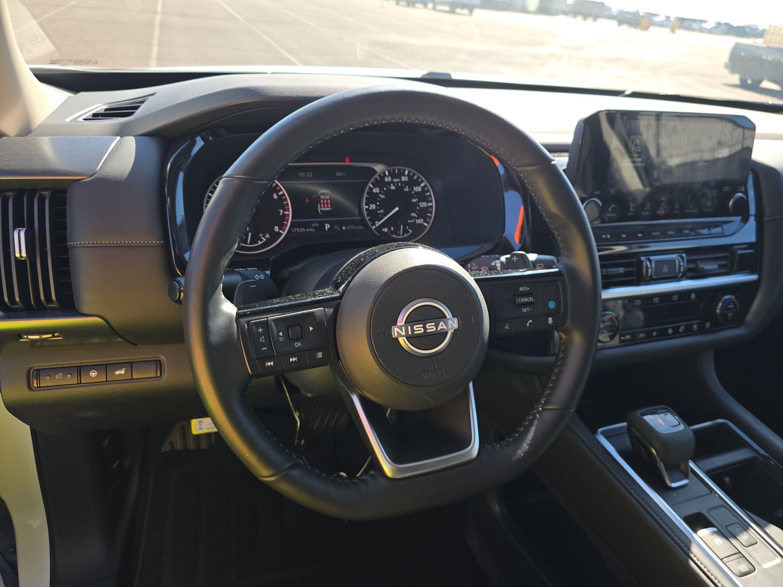 2025 Nissan Pathfinder SL AWD