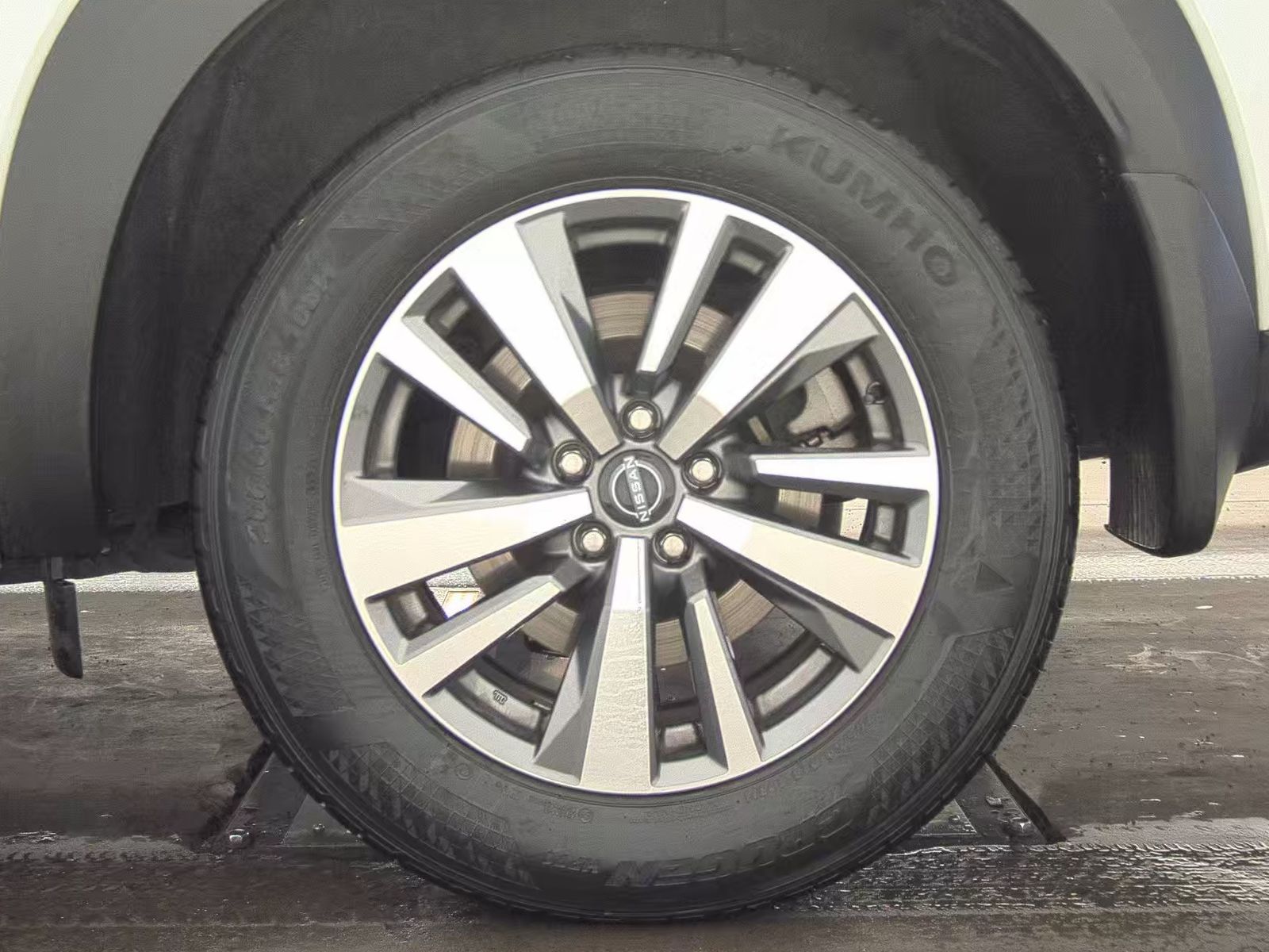 2025 Nissan Pathfinder SL AWD