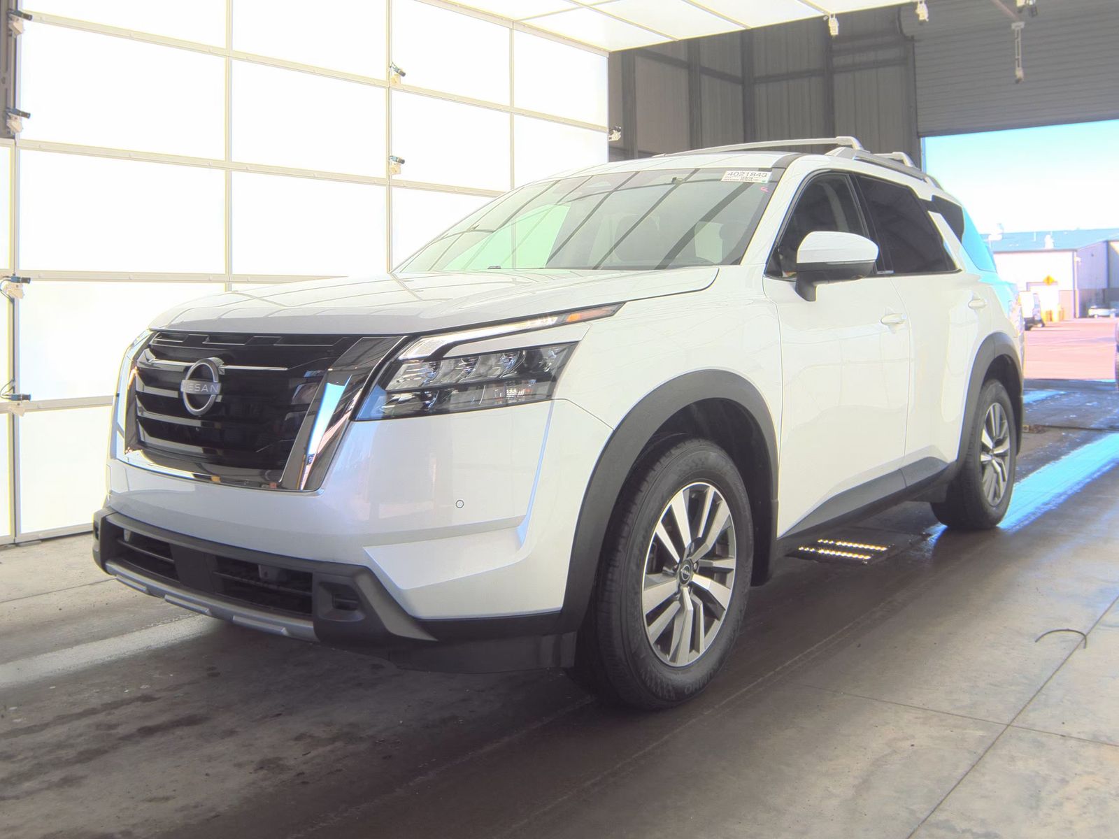 2025 Nissan Pathfinder SL AWD