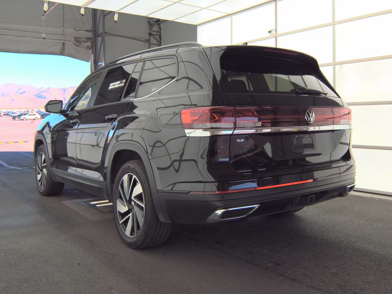 2024 Volkswagen Atlas 2.0T SE AWD