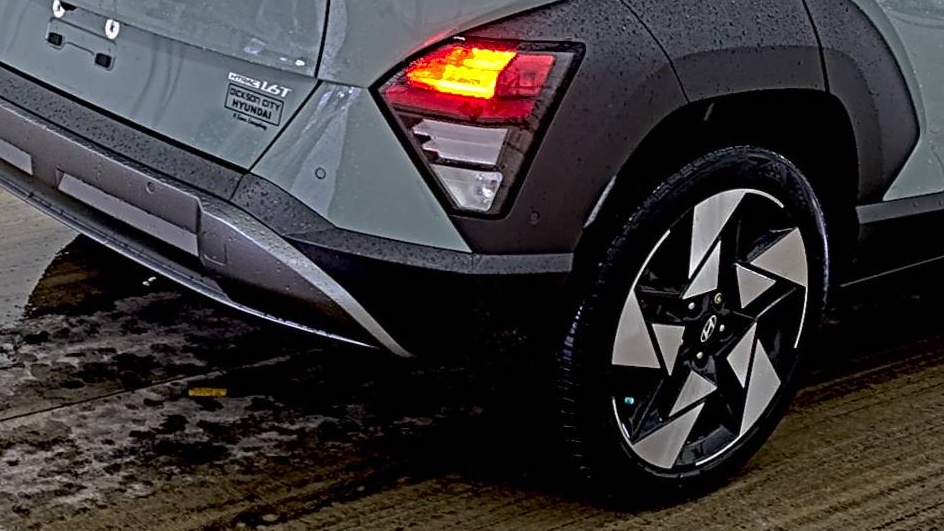 HYUNDAI LIMITED - 10