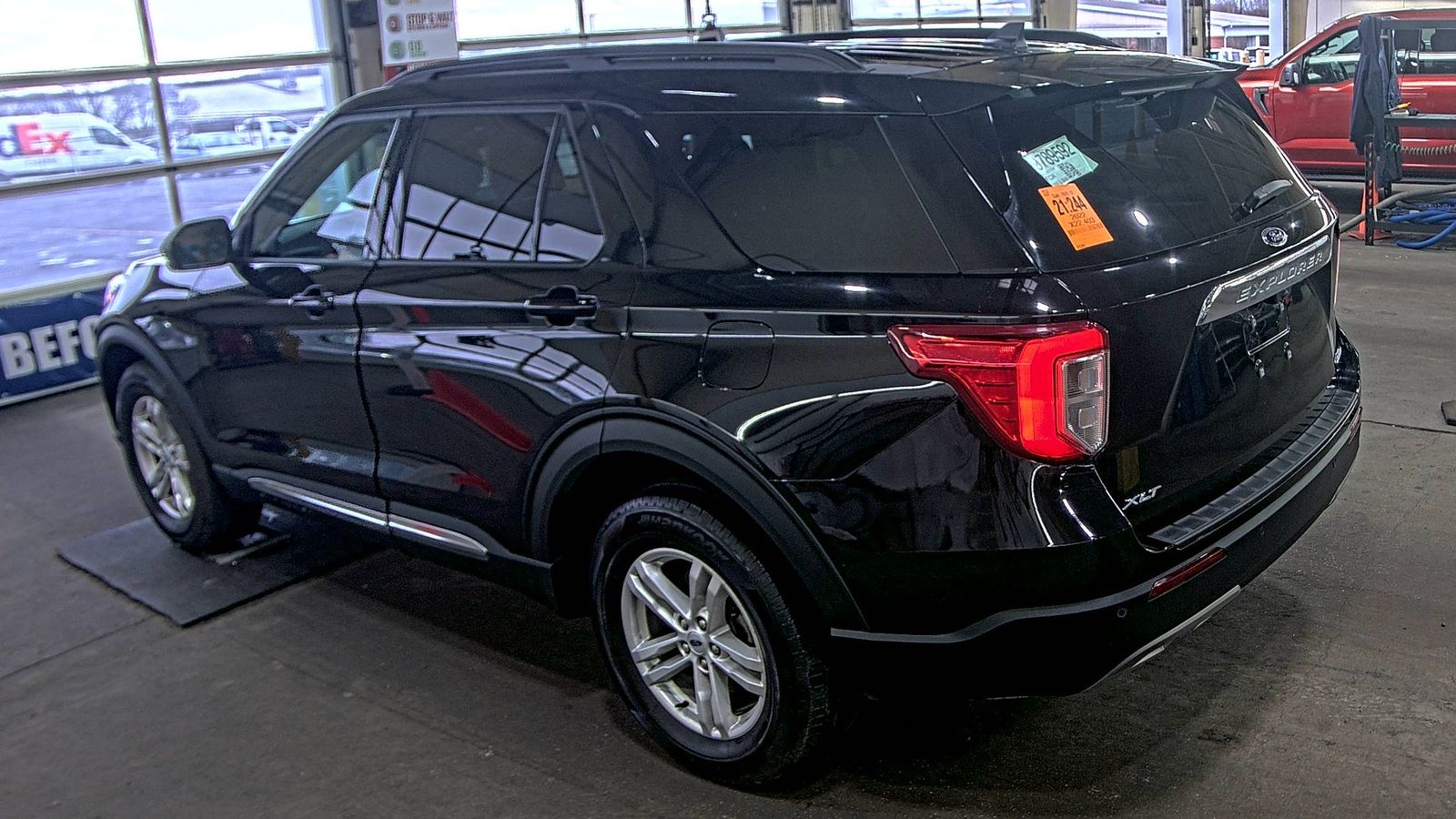 2022 Ford Explorer XLT AWD