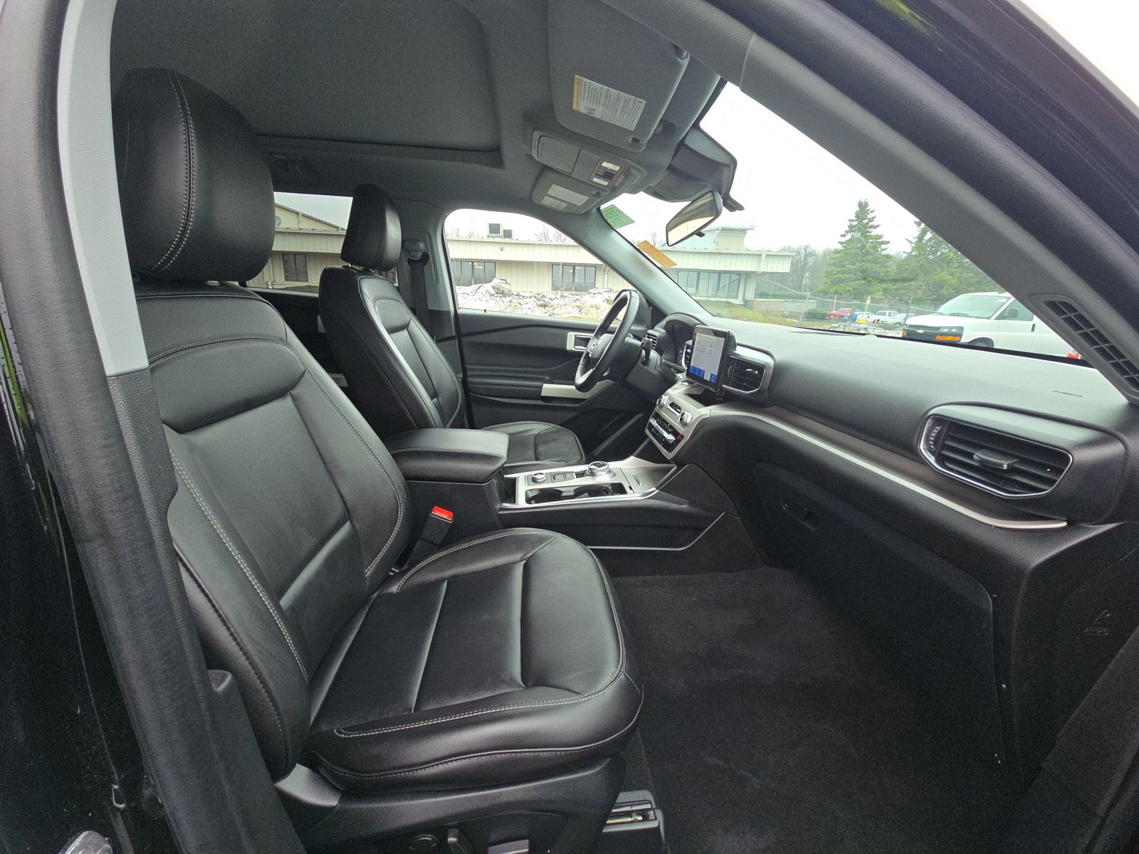 2022 Ford Explorer XLT AWD