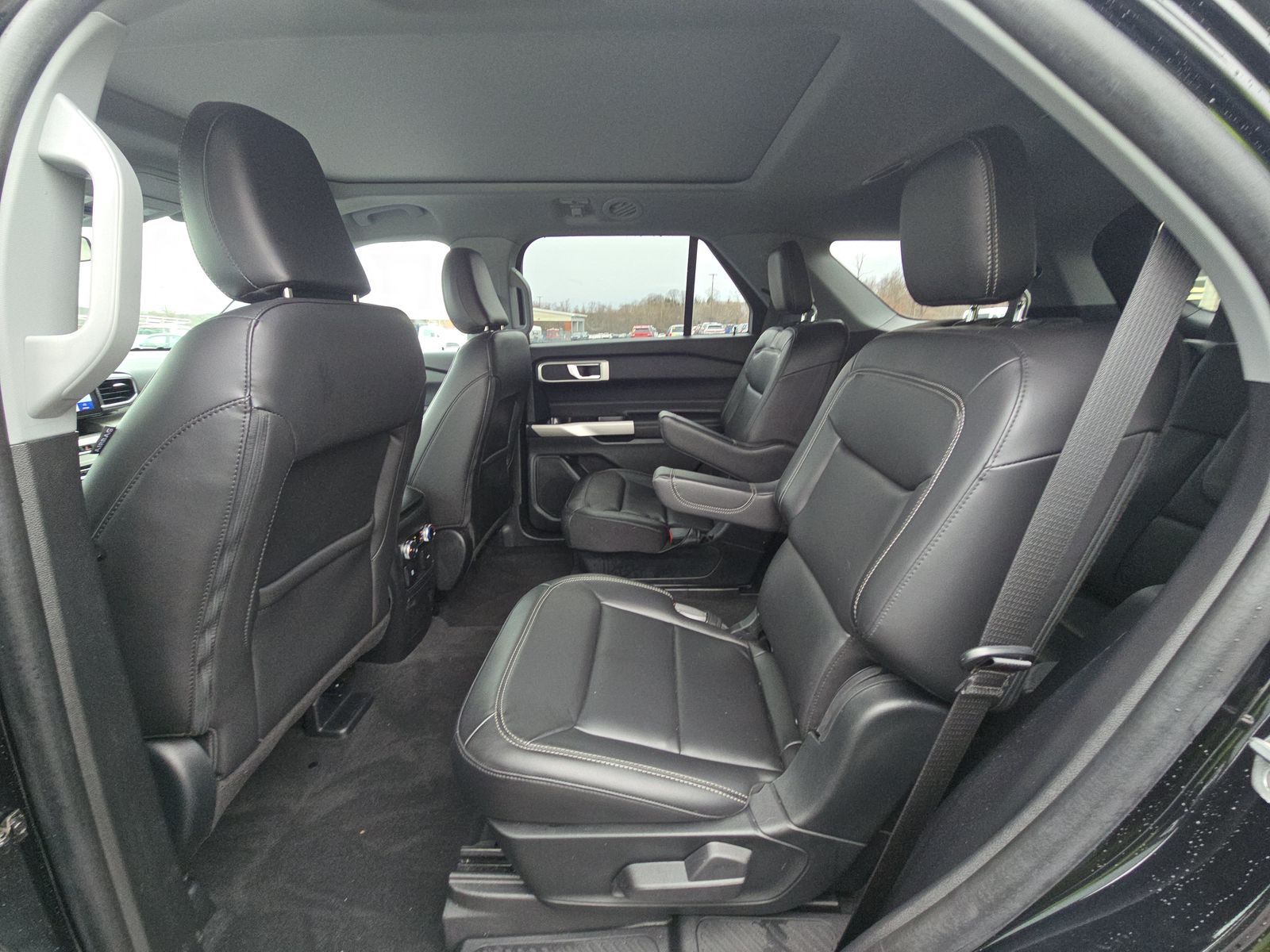 2022 Ford Explorer XLT AWD