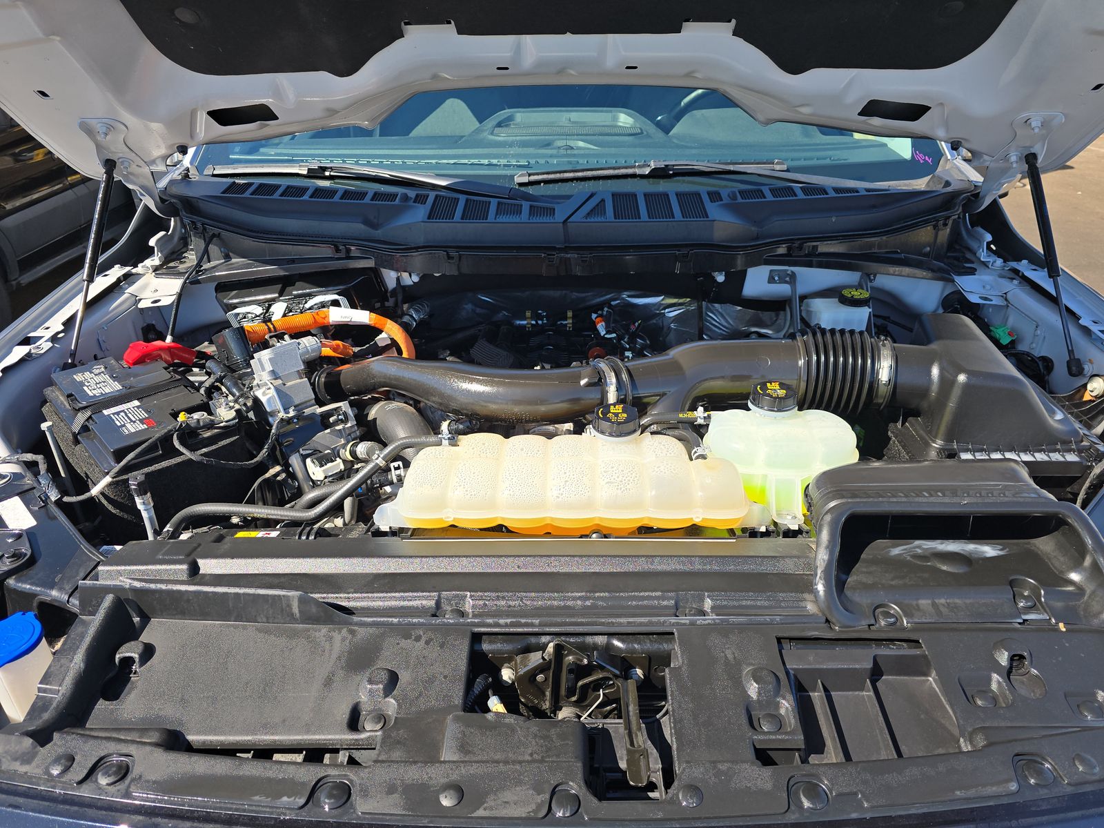 2024 Ford F-150 Hybrid XLT AWD