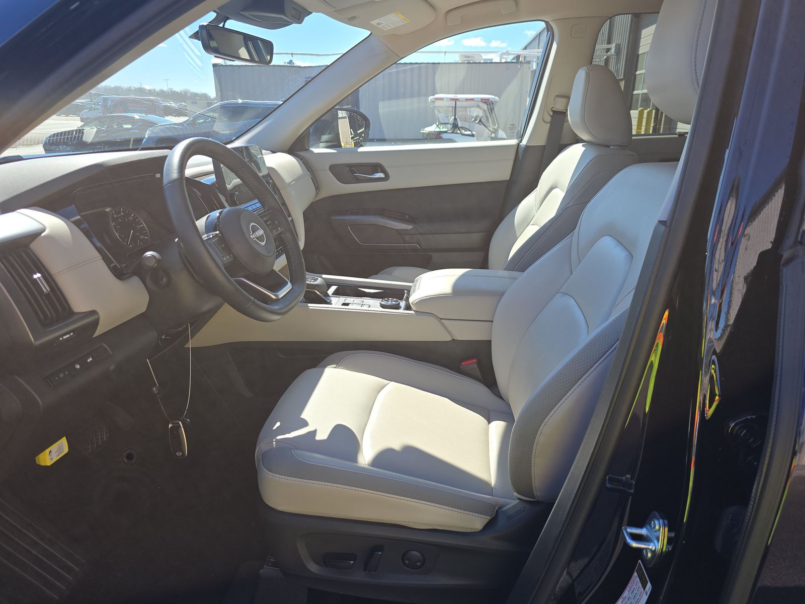 2025 Nissan Pathfinder SL AWD