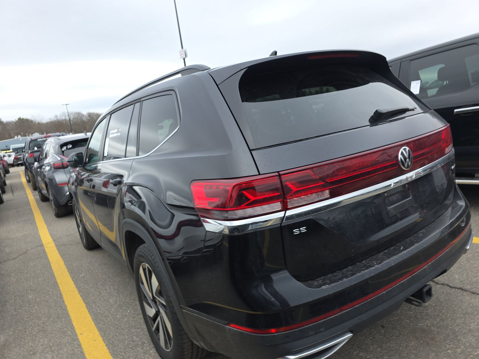 2025 Volkswagen Atlas 2.0T SE AWD