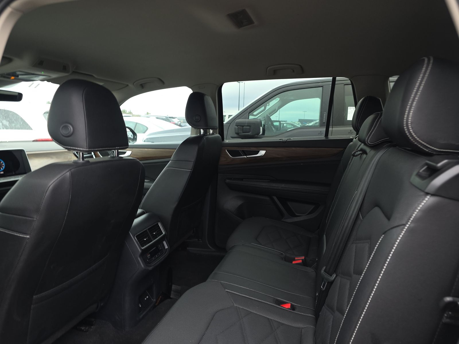 2025 Volkswagen Atlas 2.0T SE AWD