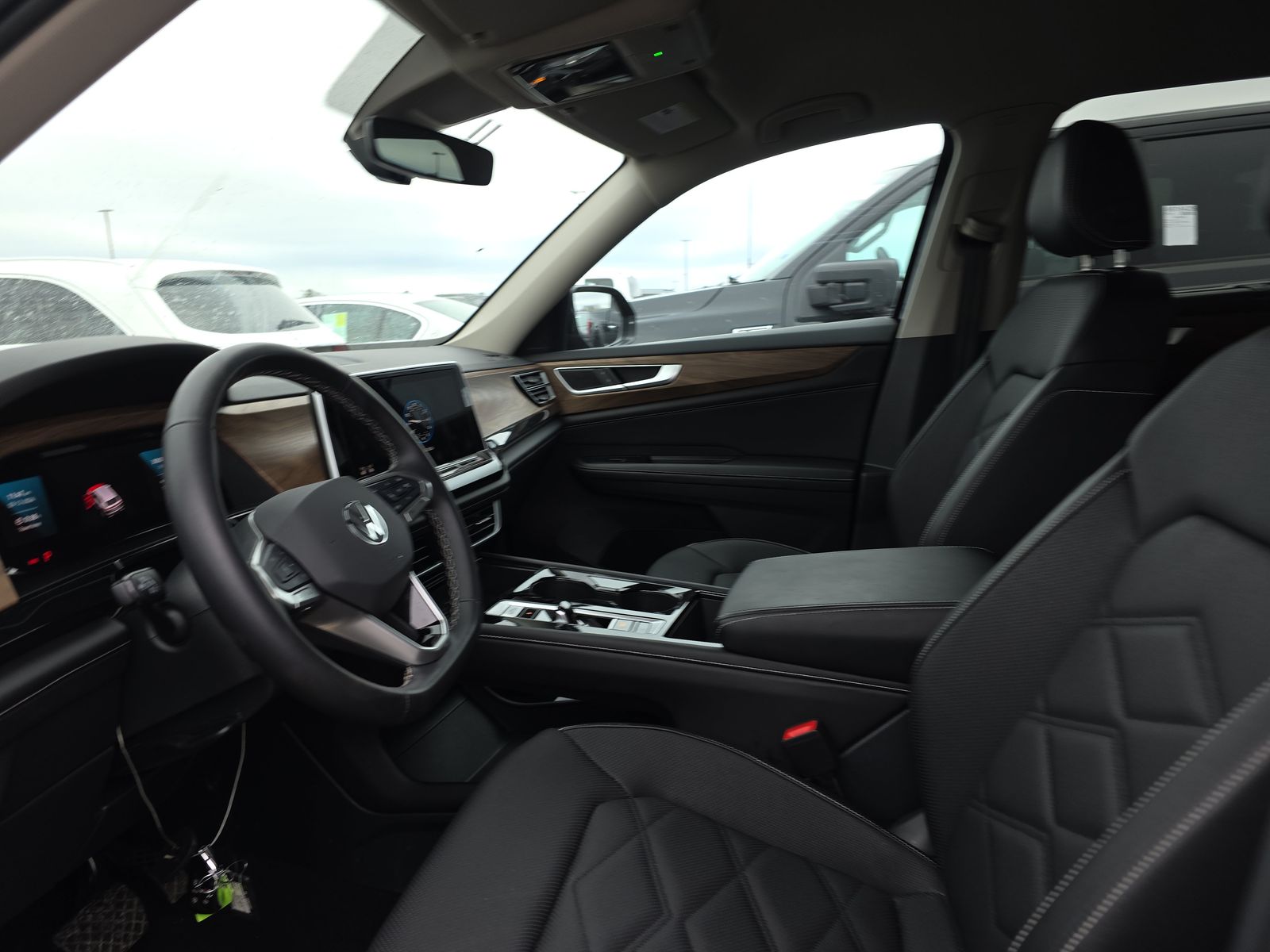 2025 Volkswagen Atlas 2.0T SE AWD