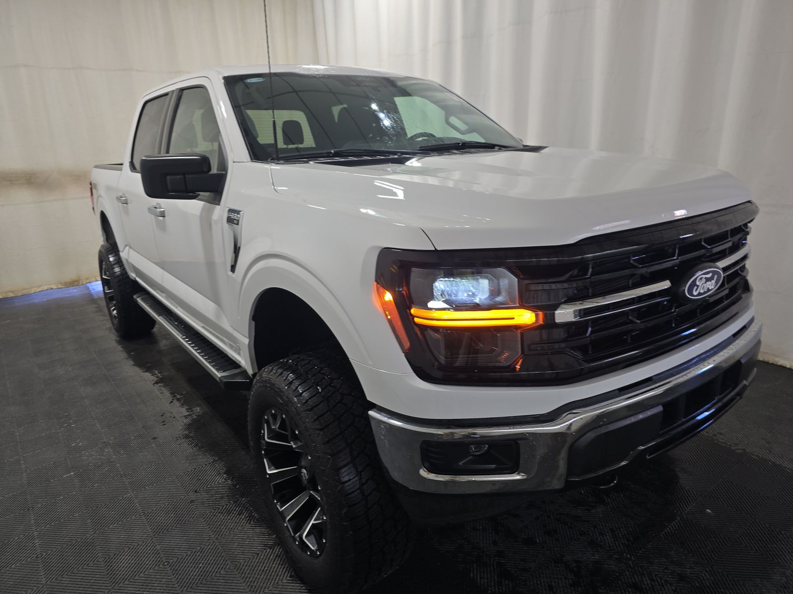 FORD F-150 - 4