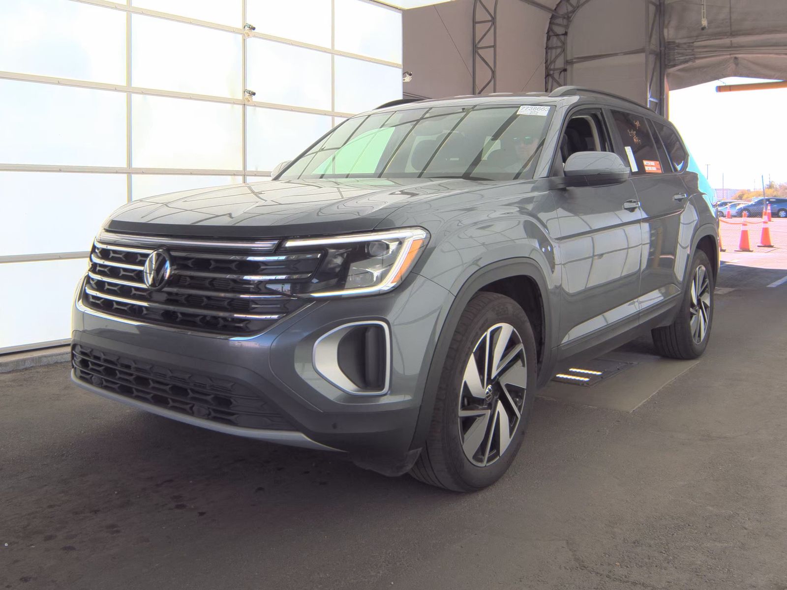 2025 Volkswagen Atlas 2.0T SE FWD