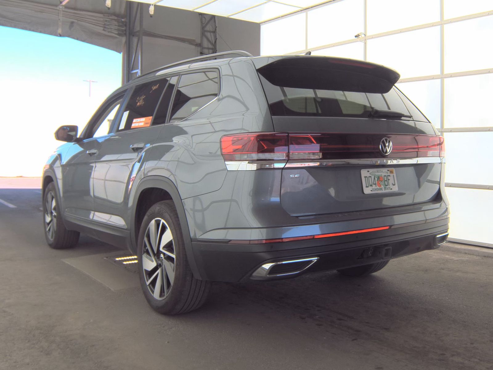 2025 Volkswagen Atlas 2.0T SE FWD