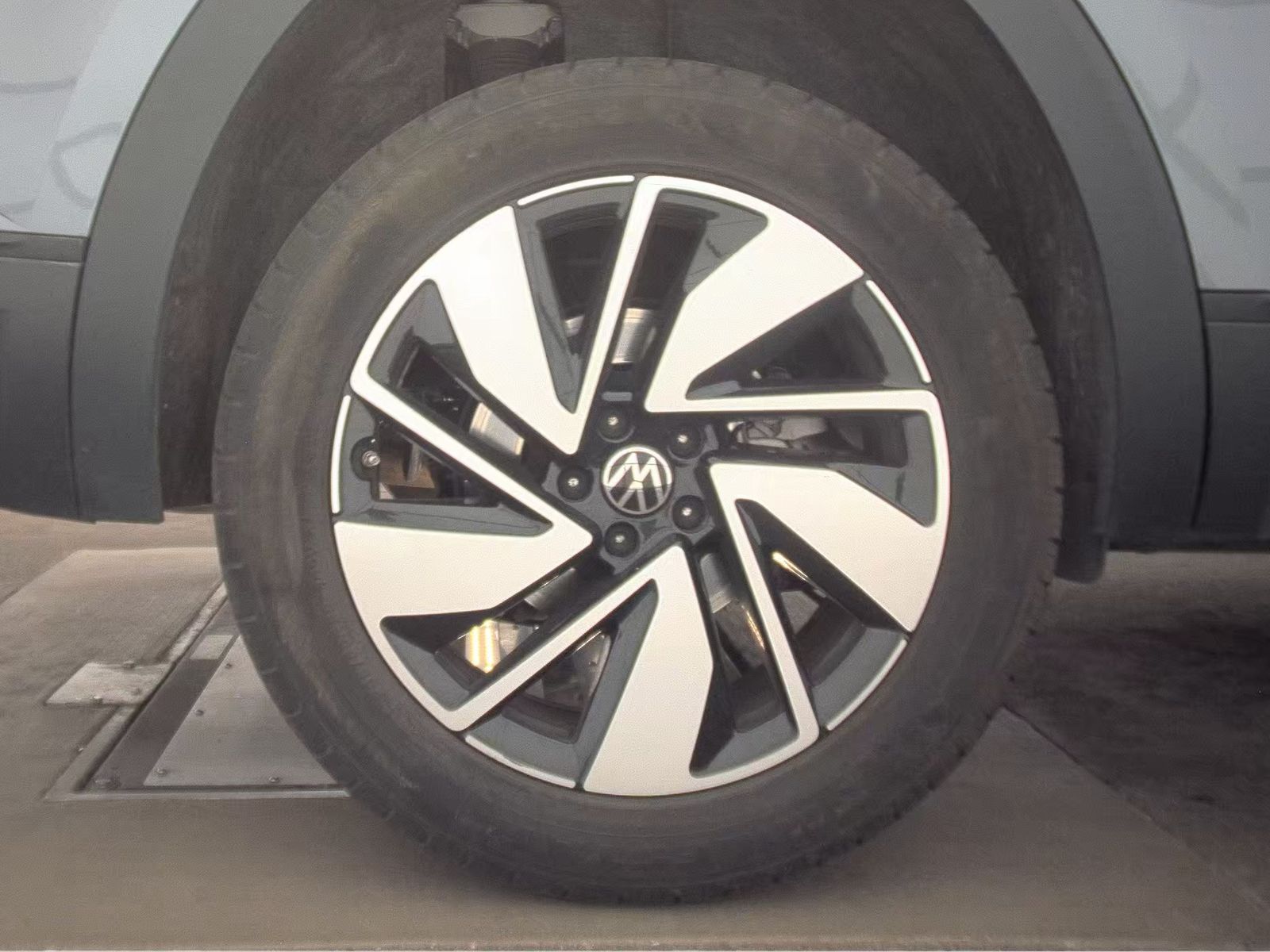 2025 Volkswagen Atlas 2.0T SE FWD