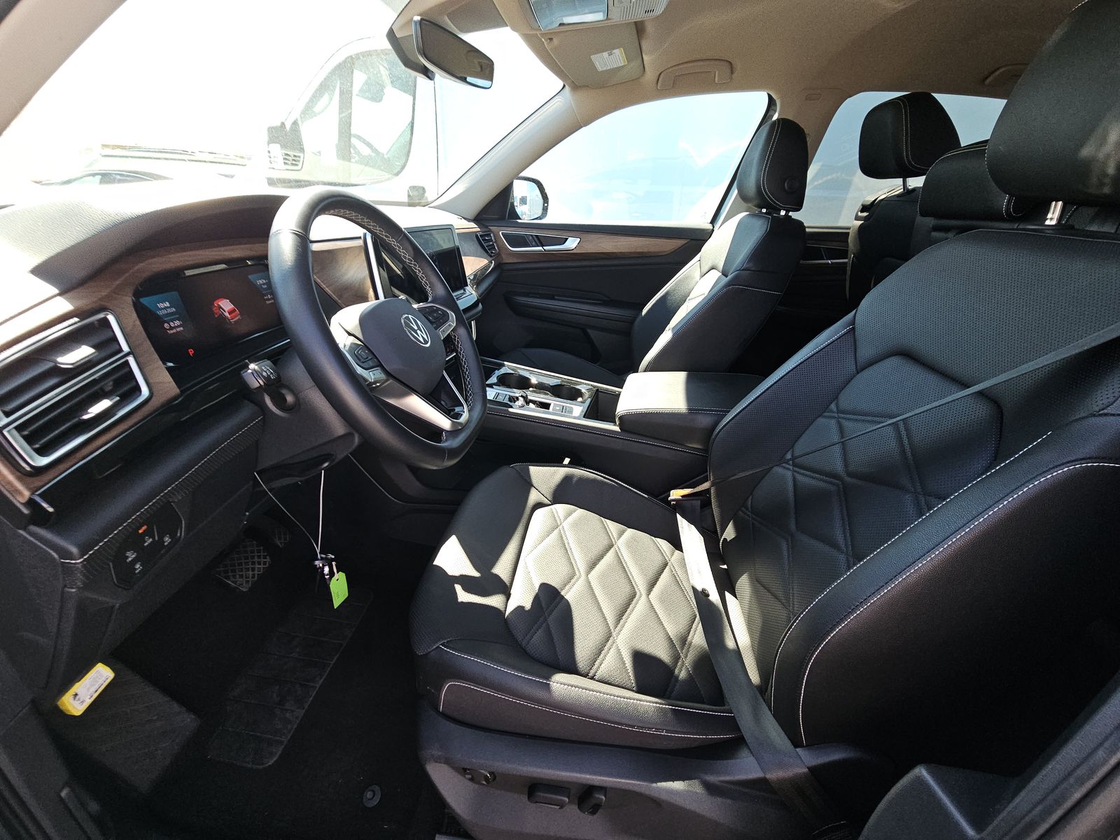 2025 Volkswagen Atlas 2.0T SE FWD