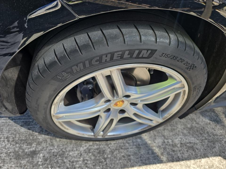 2017 Porsche Panamera Base RWD