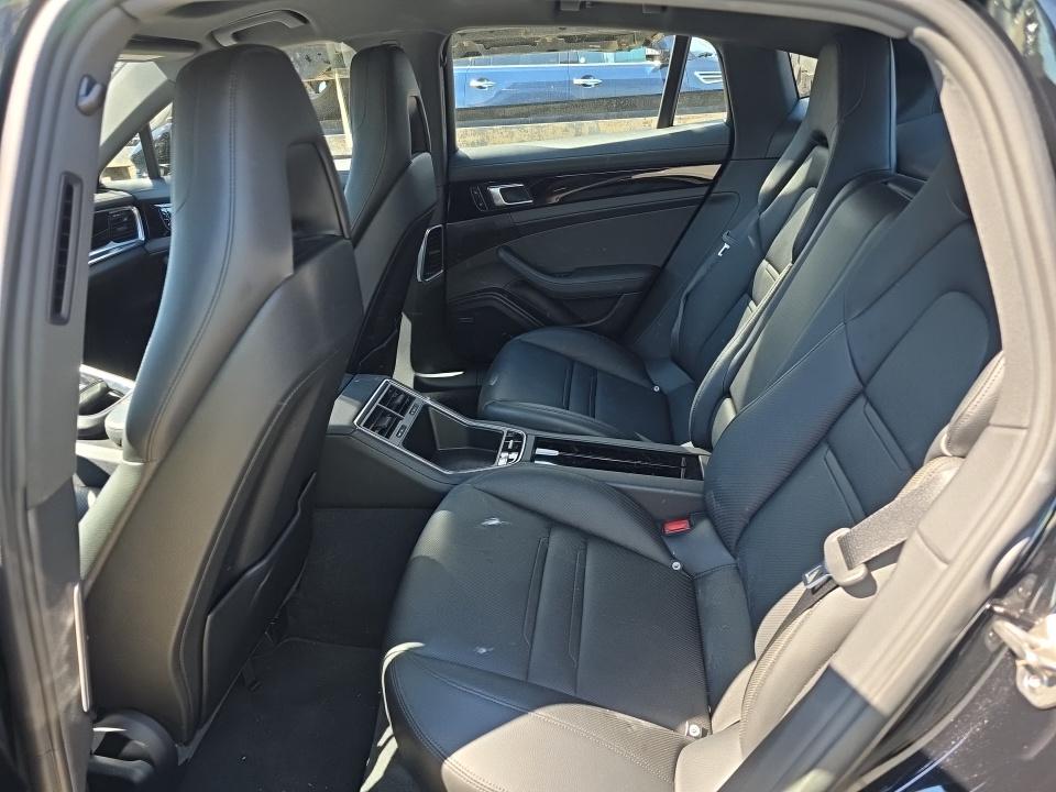 2017 Porsche Panamera Base RWD