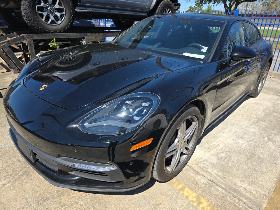 2017 Porsche Panamera Base RWD