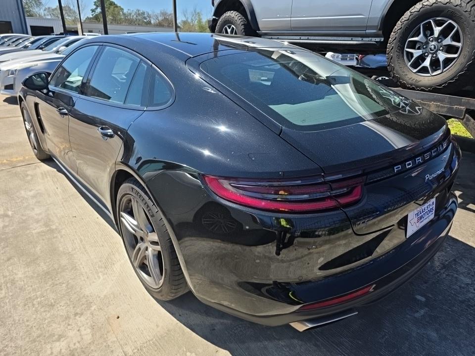 2017 Porsche Panamera Base RWD