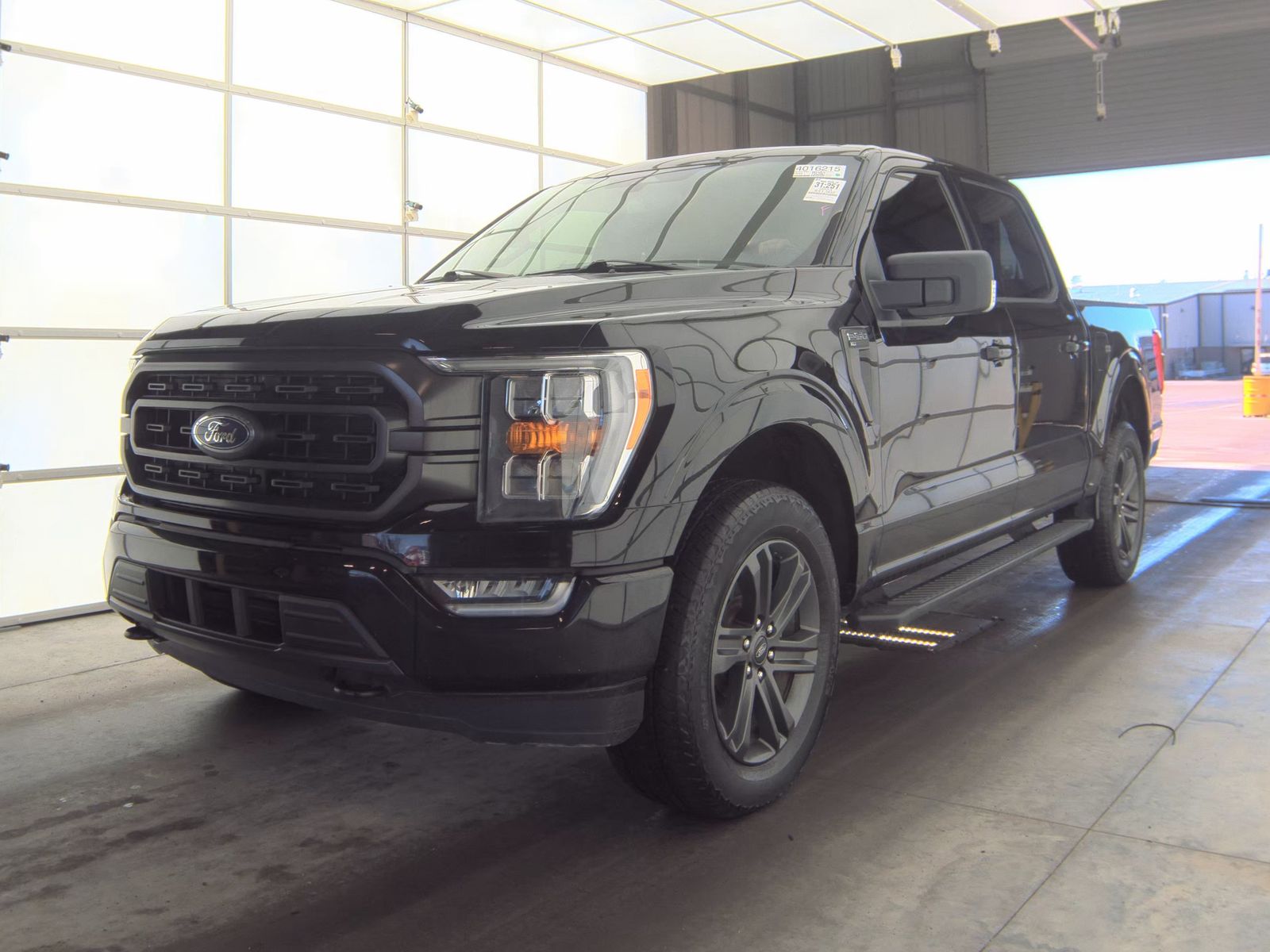 2023 Ford F-150 XLT AWD