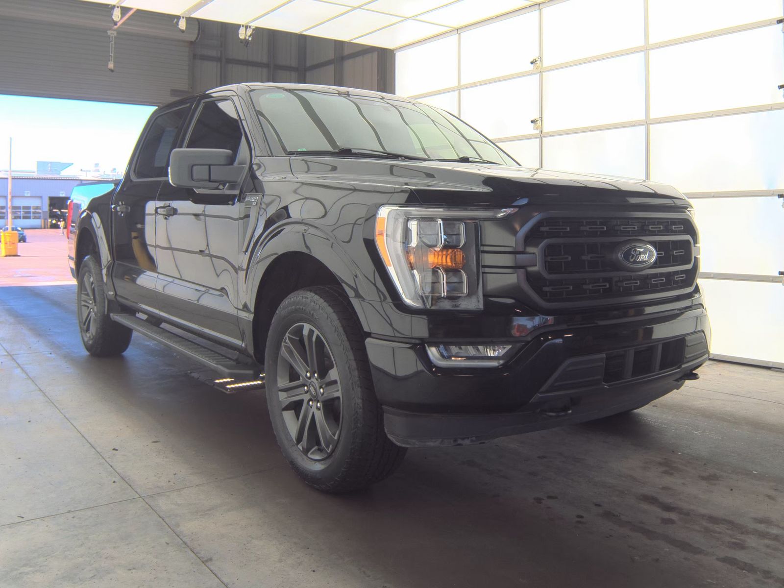 2023 Ford F-150 XLT AWD