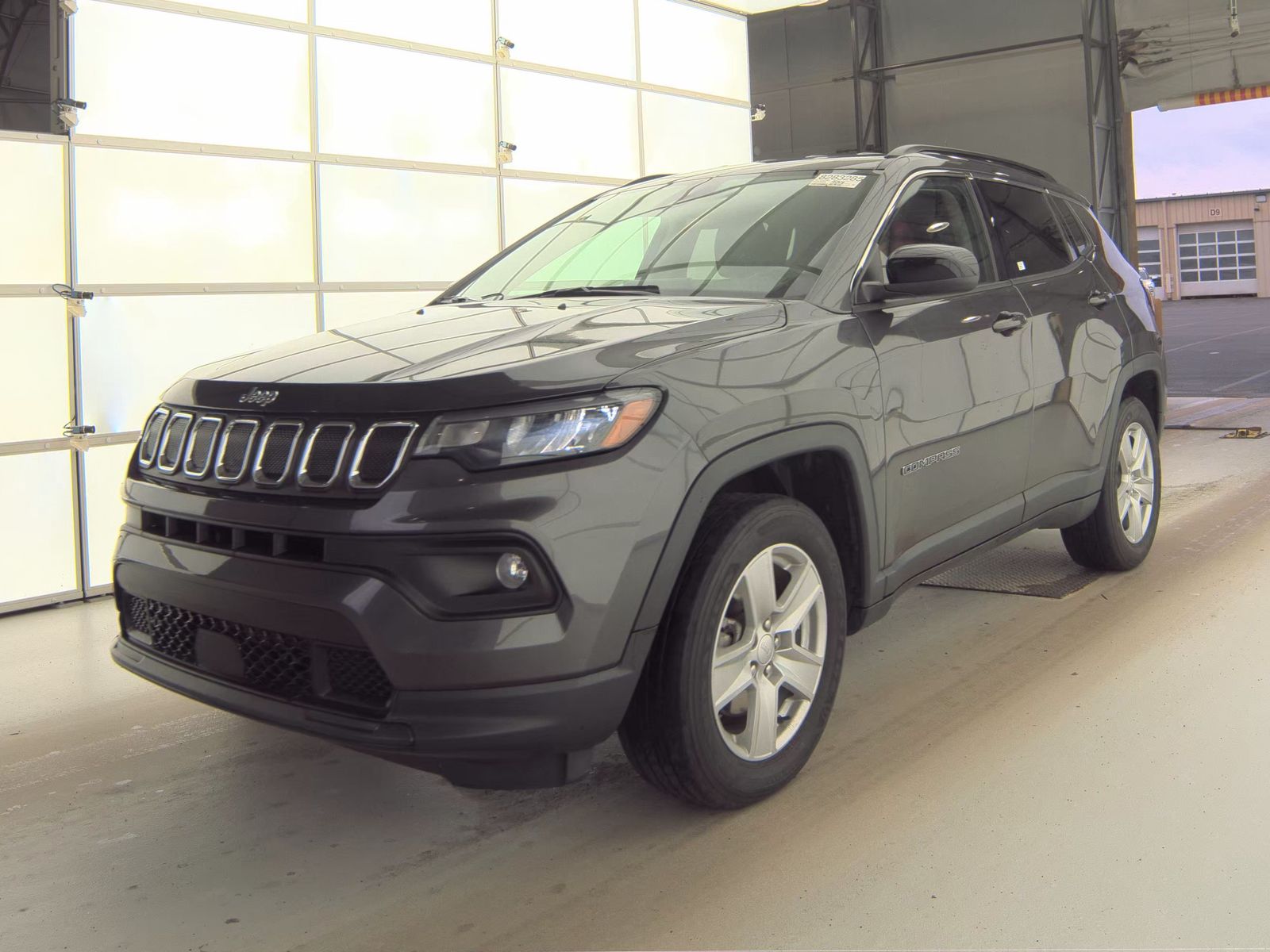 JEEP LATITUDE - 1