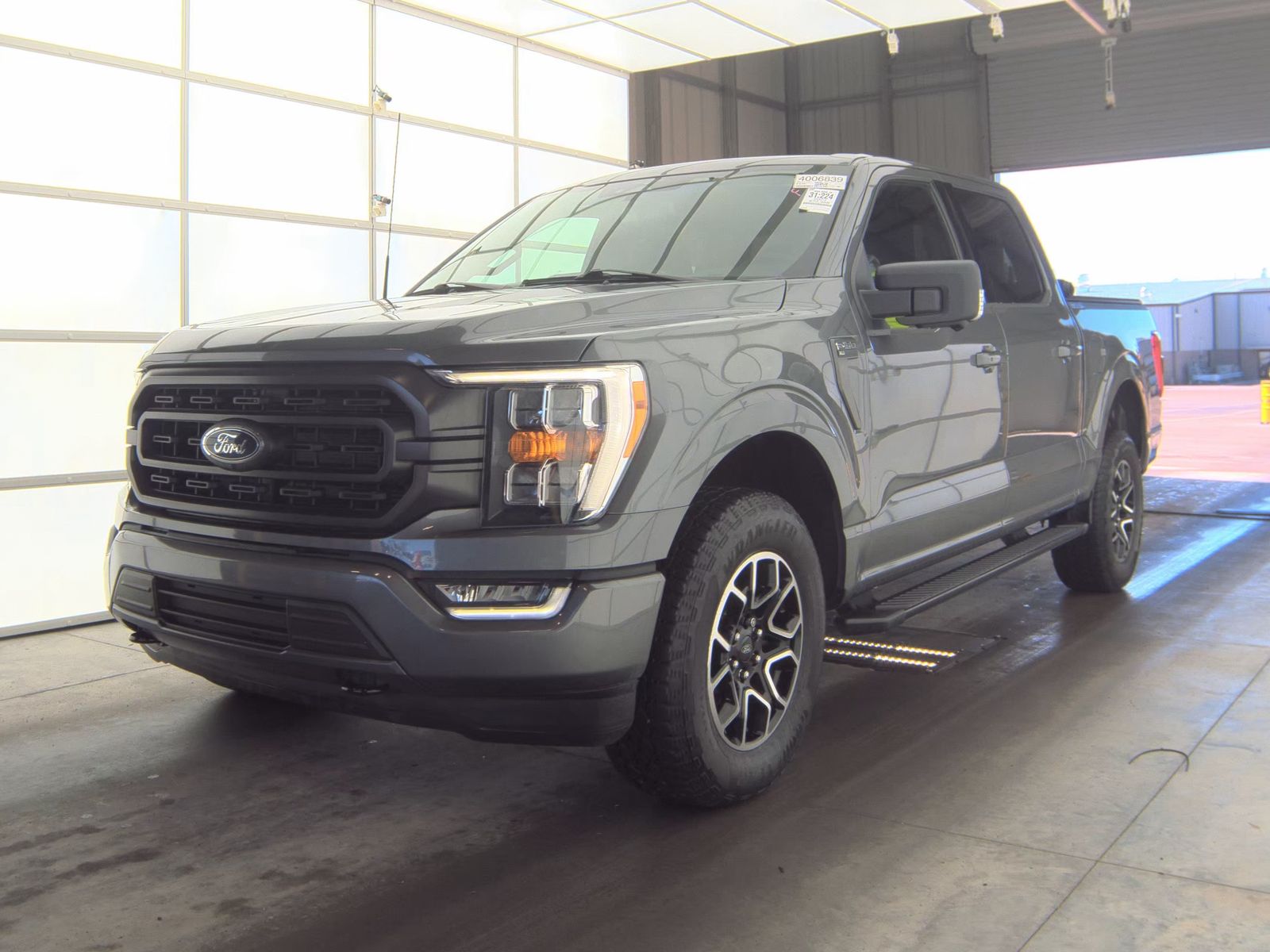 2023 Ford F-150 XLT AWD