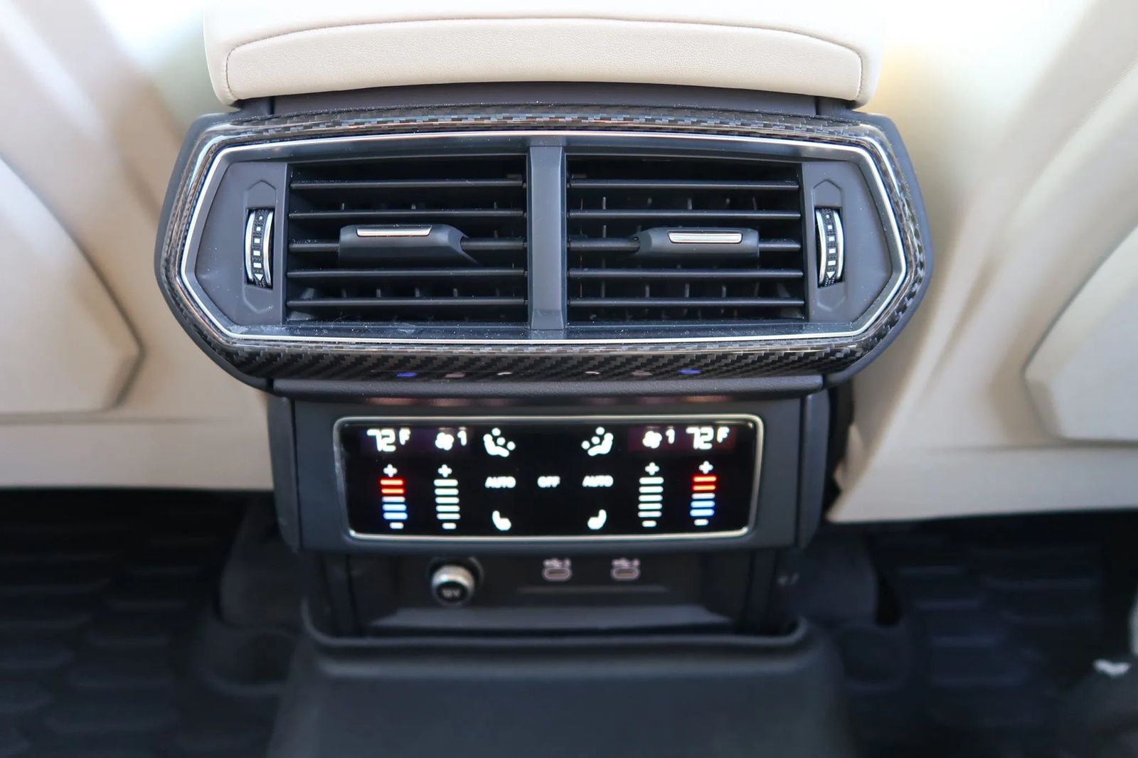 2022 Lamborghini Urus Pearl Capsule AWD