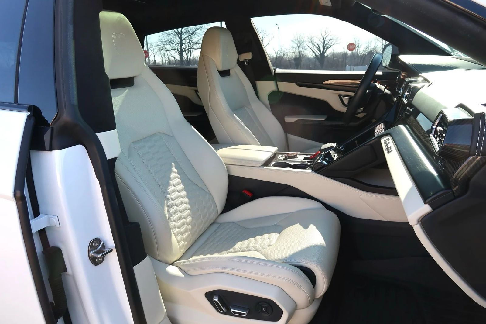 2022 Lamborghini Urus Pearl Capsule AWD