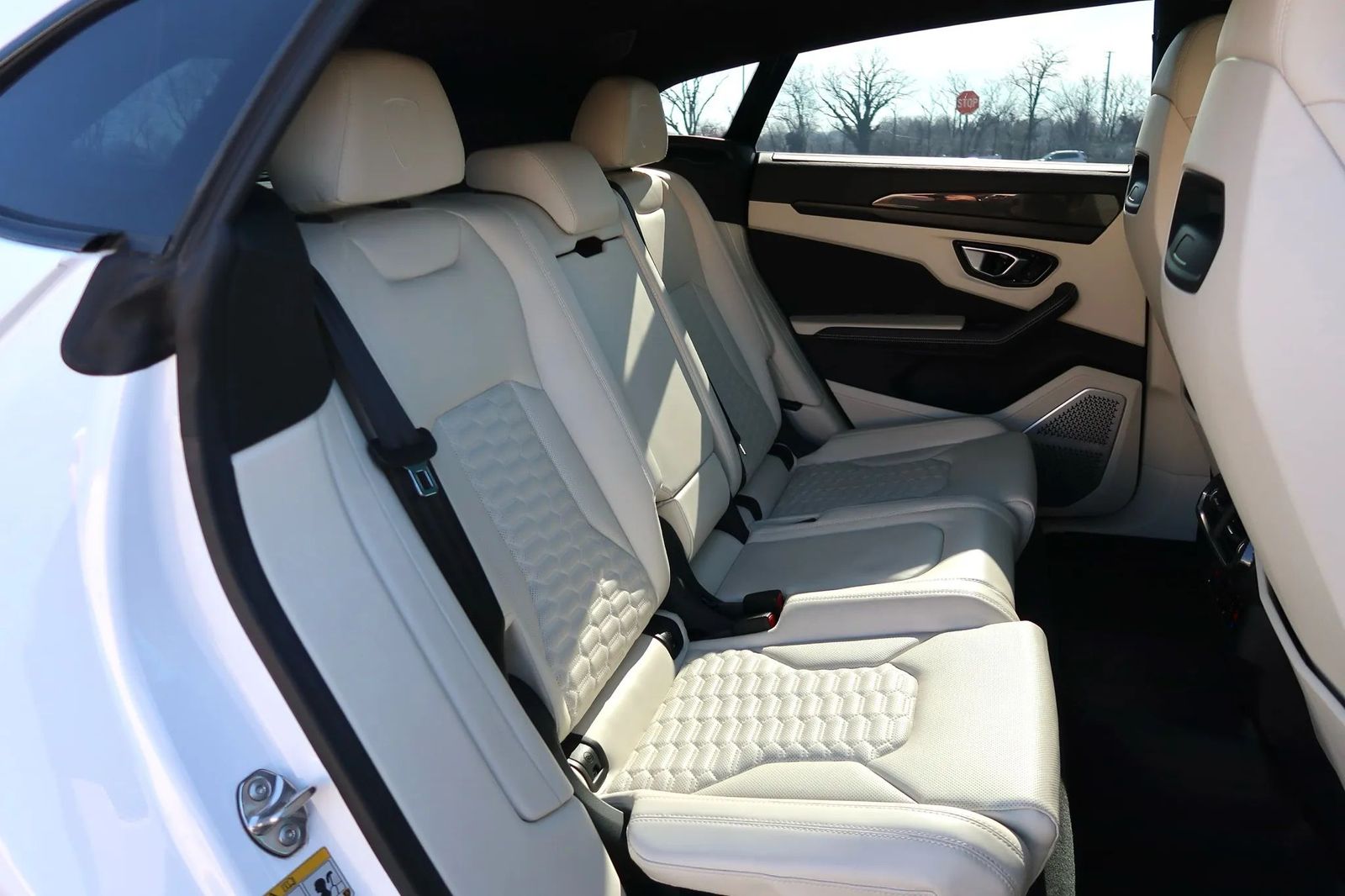 2022 Lamborghini Urus Pearl Capsule AWD