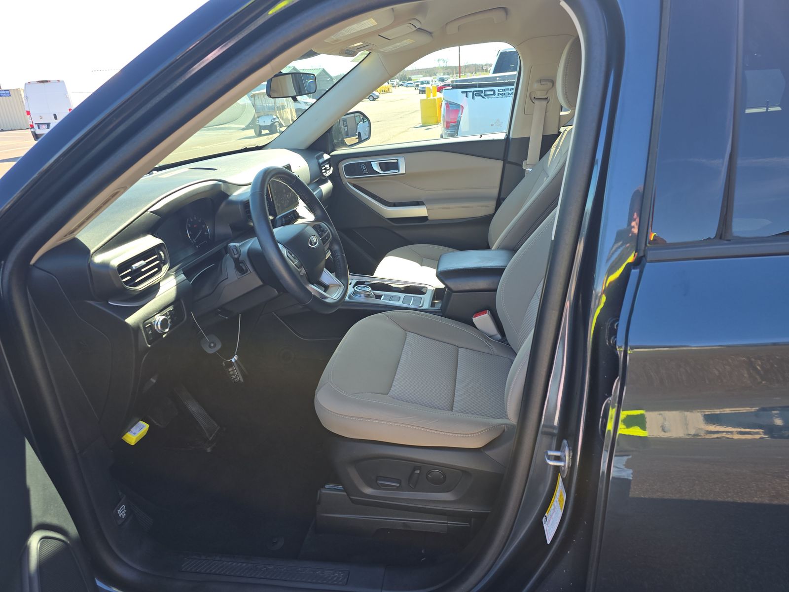 2023 Ford Explorer XLT FWD