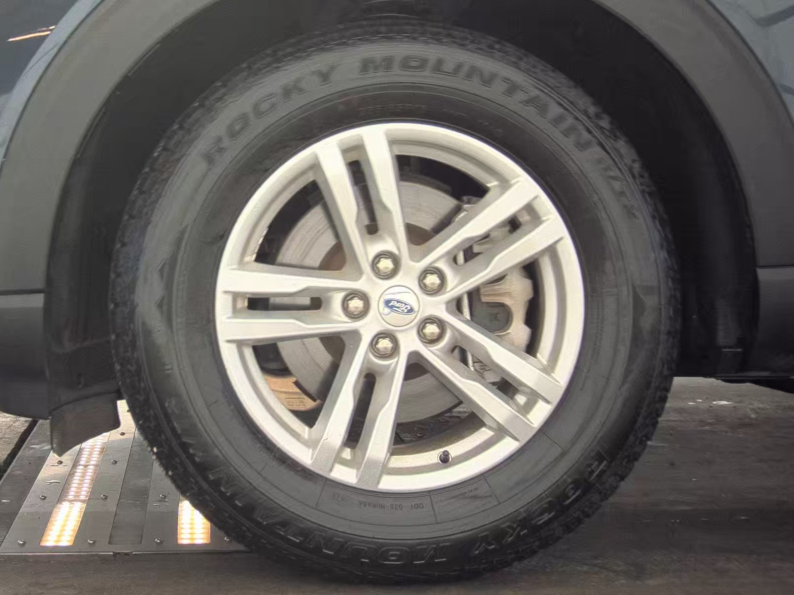 2023 Ford Explorer XLT FWD