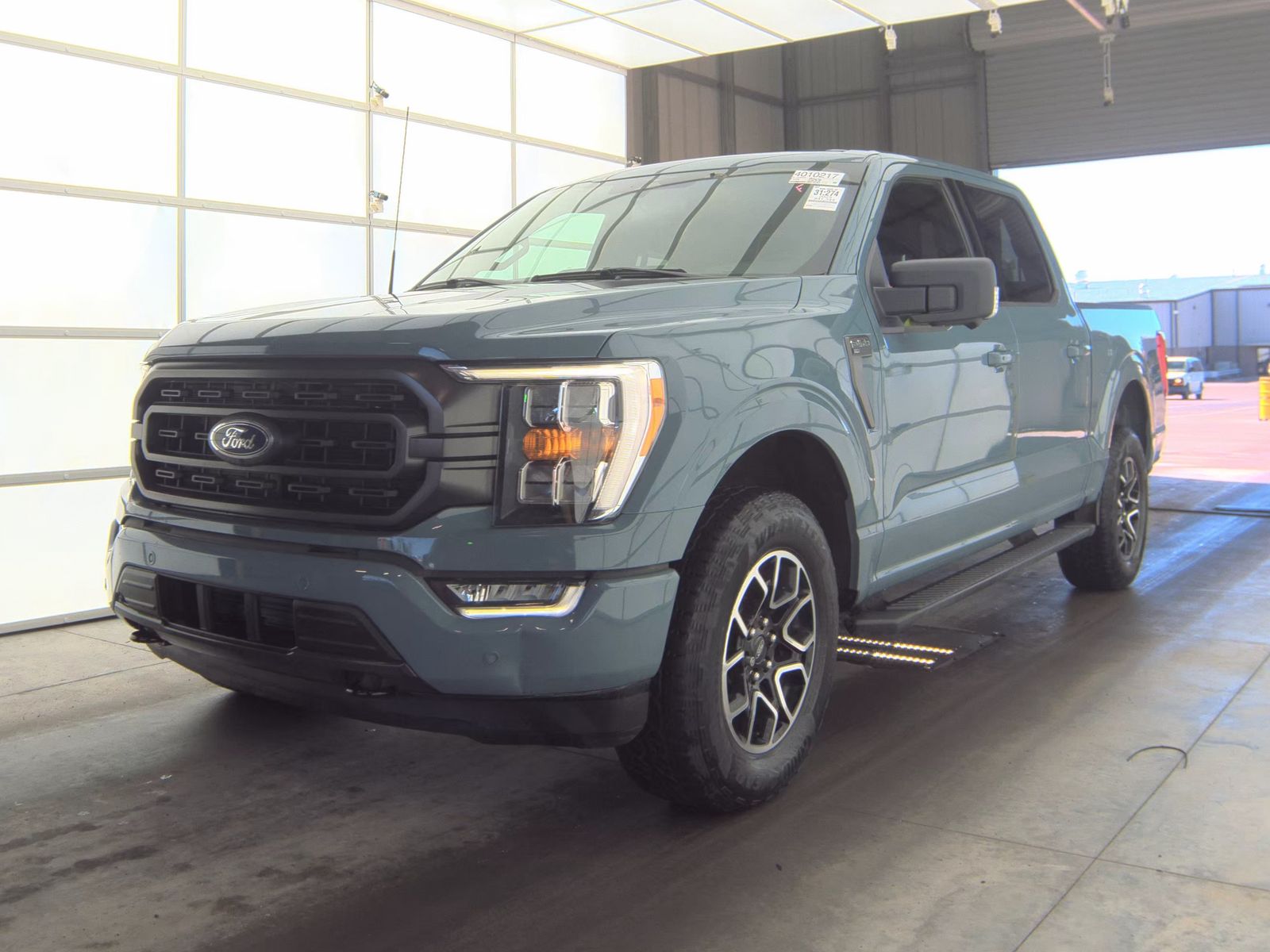 2023 Ford F-150 XLT AWD